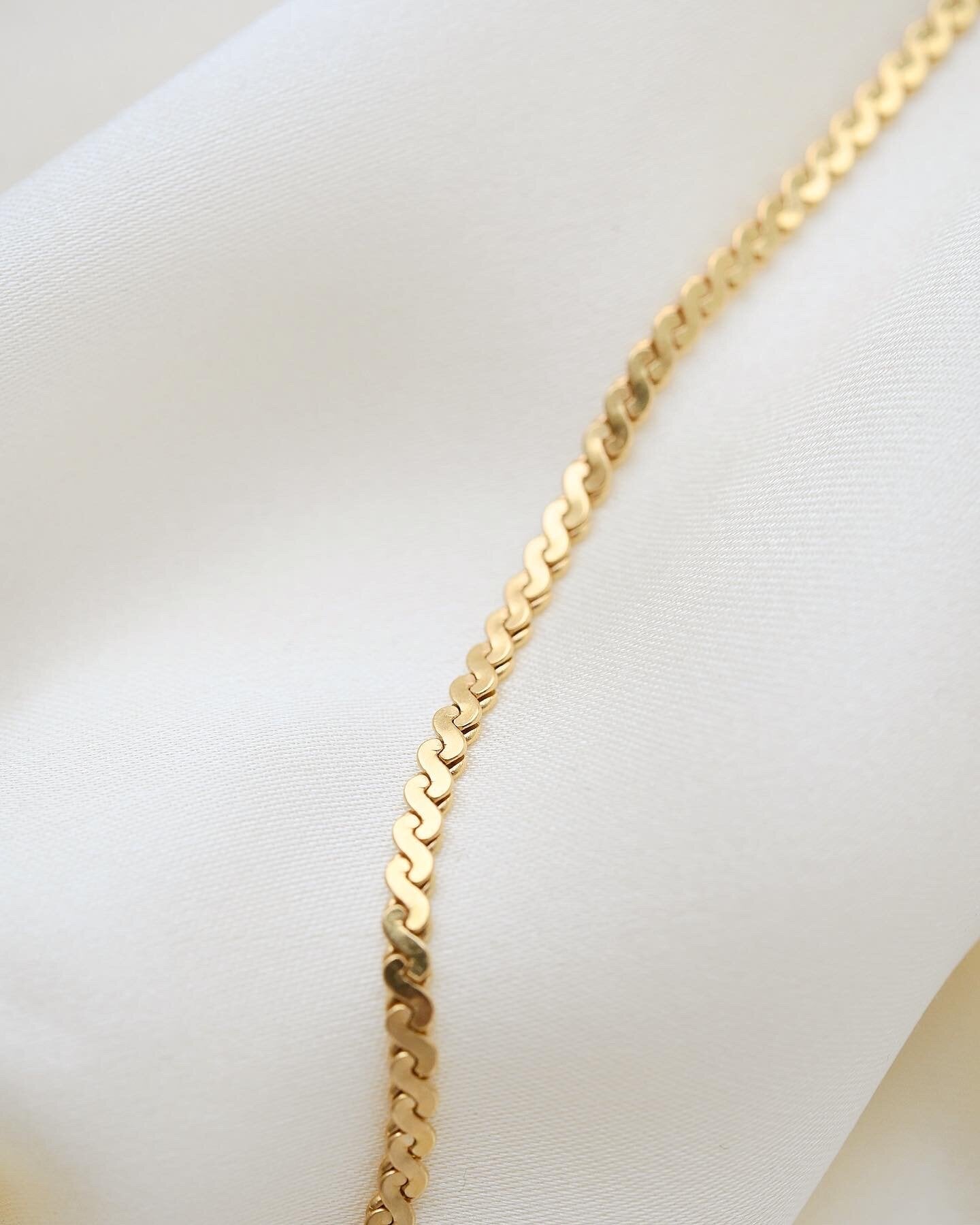 Gorgeous Looong Waves Link Necklace 18K Gold
