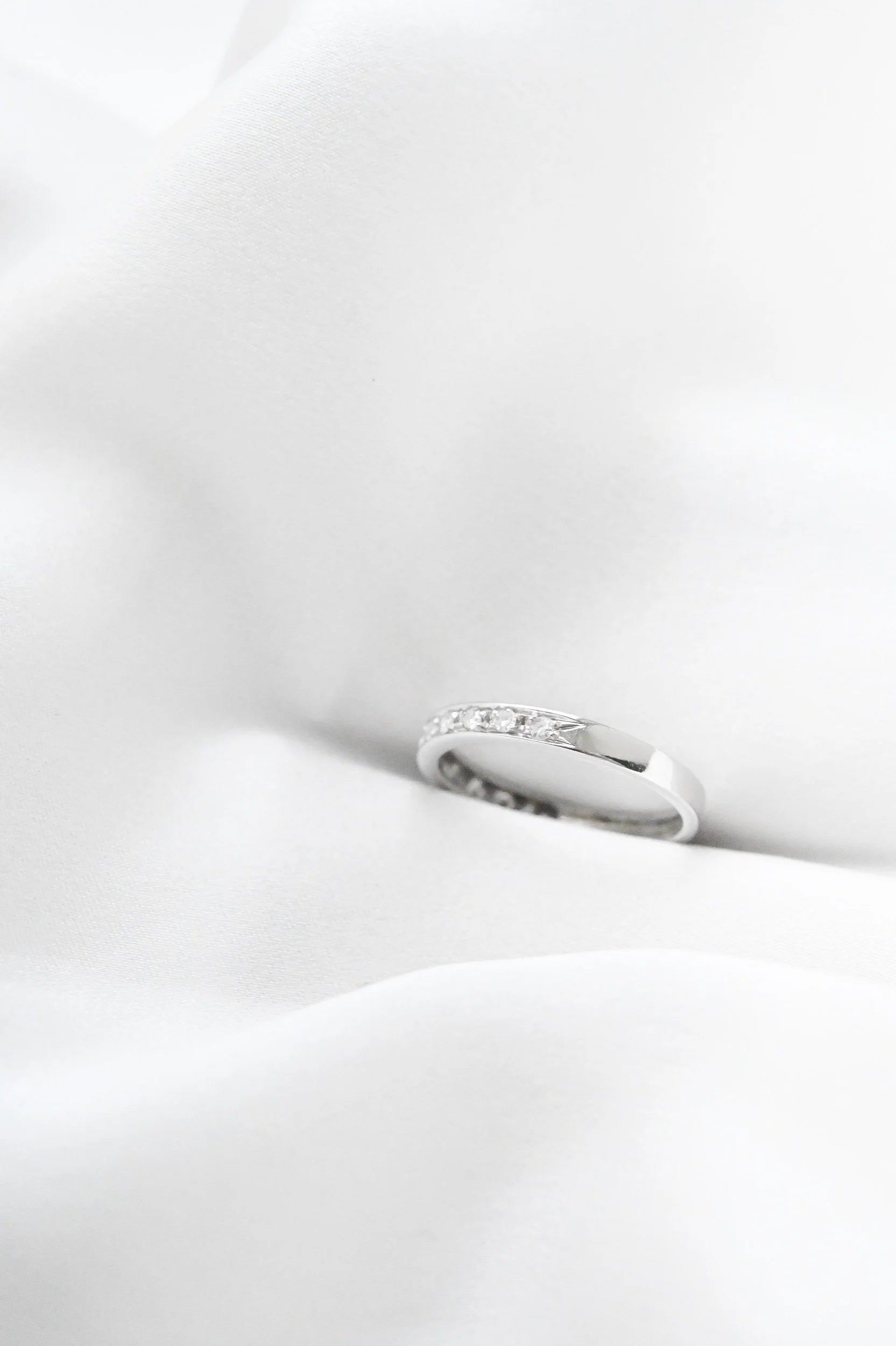 Beautiful Size 7.25 Diamond Ring 18K White Gold