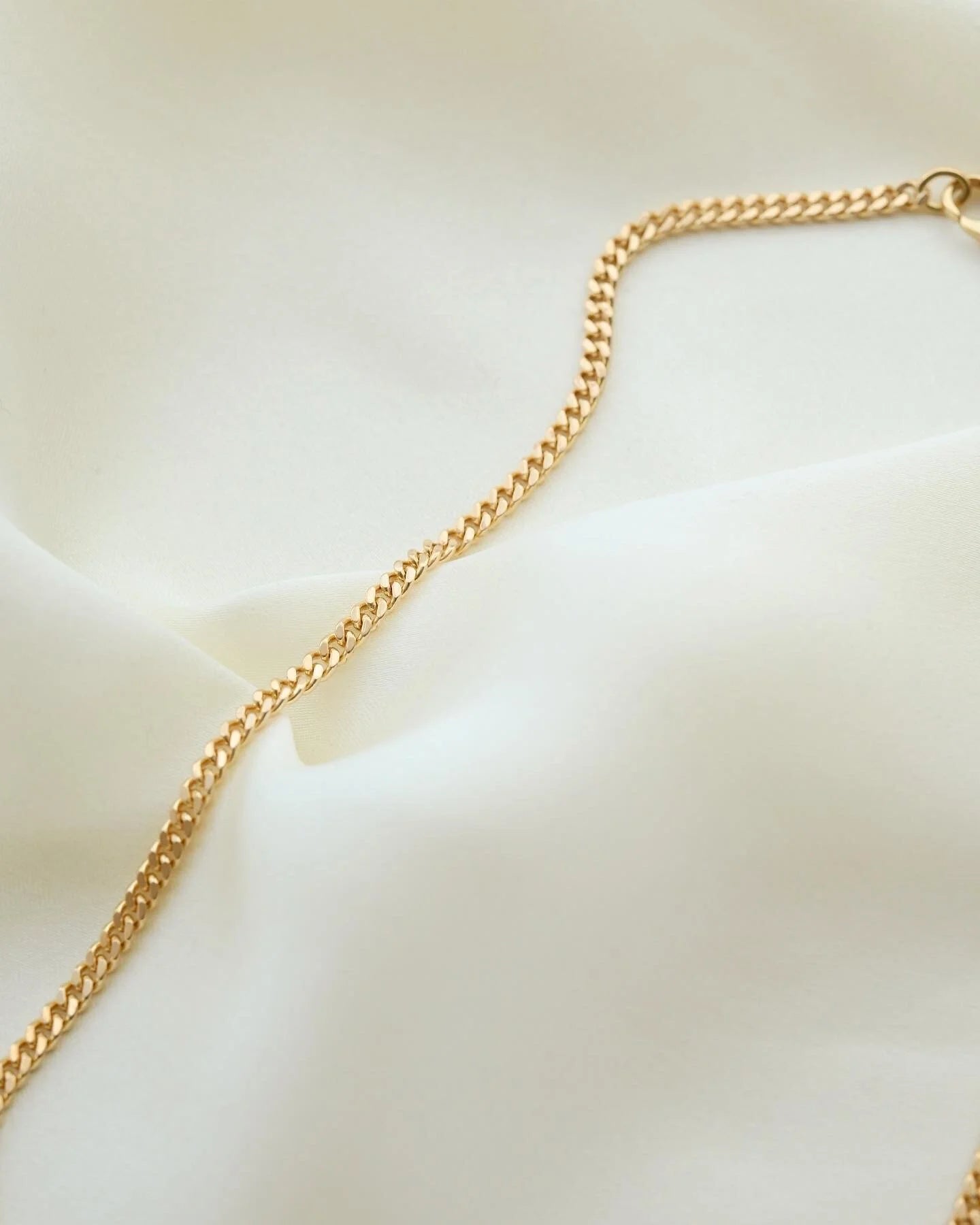 Beautiful Vintage Curb Link Chain