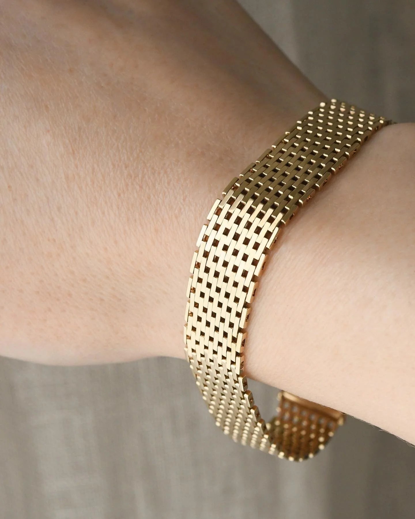 Beautiful Liquid Gold Bracelet 14K 1970s
