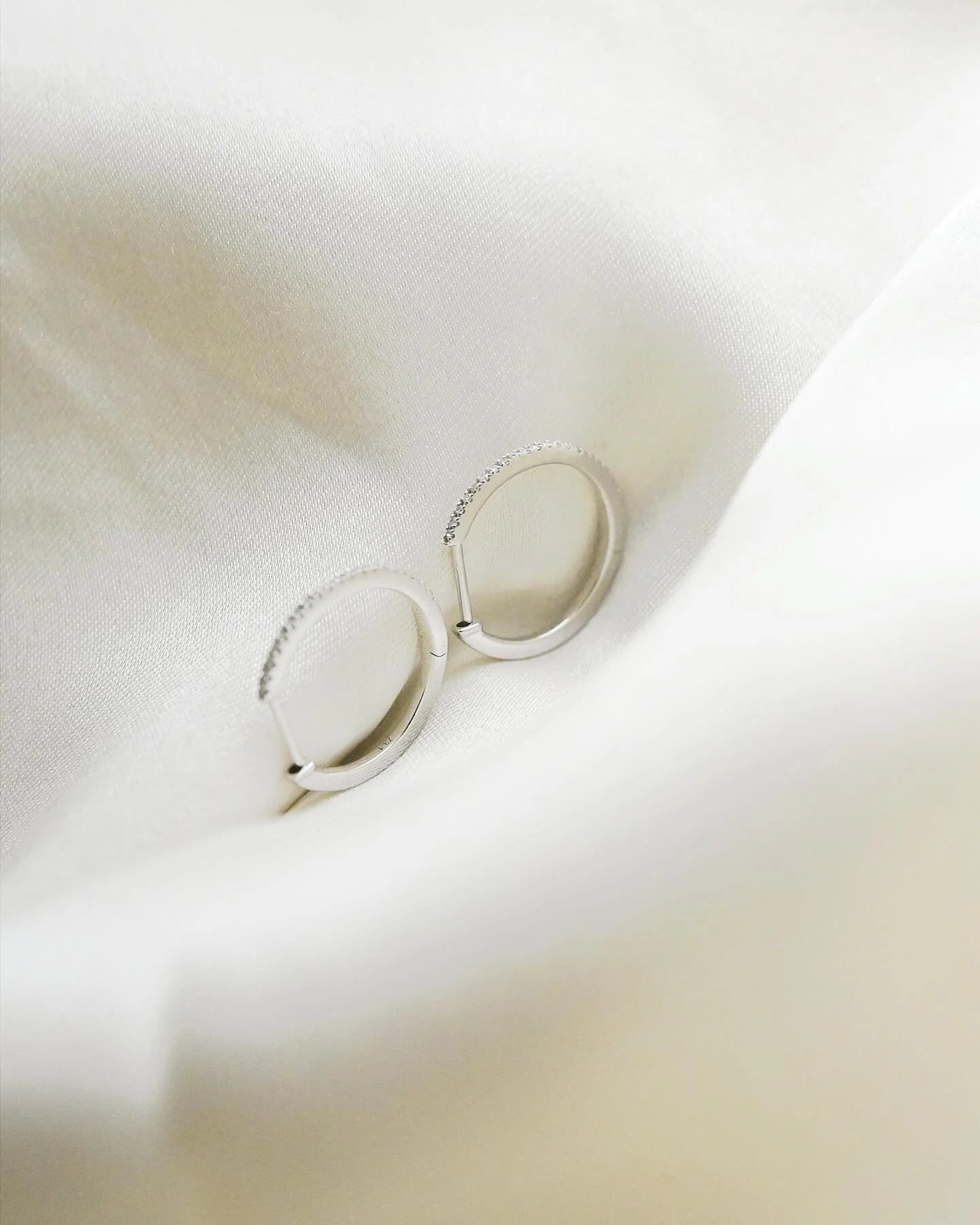 Perfect Everyday Diamond Hoop Earrings 18K White Gold