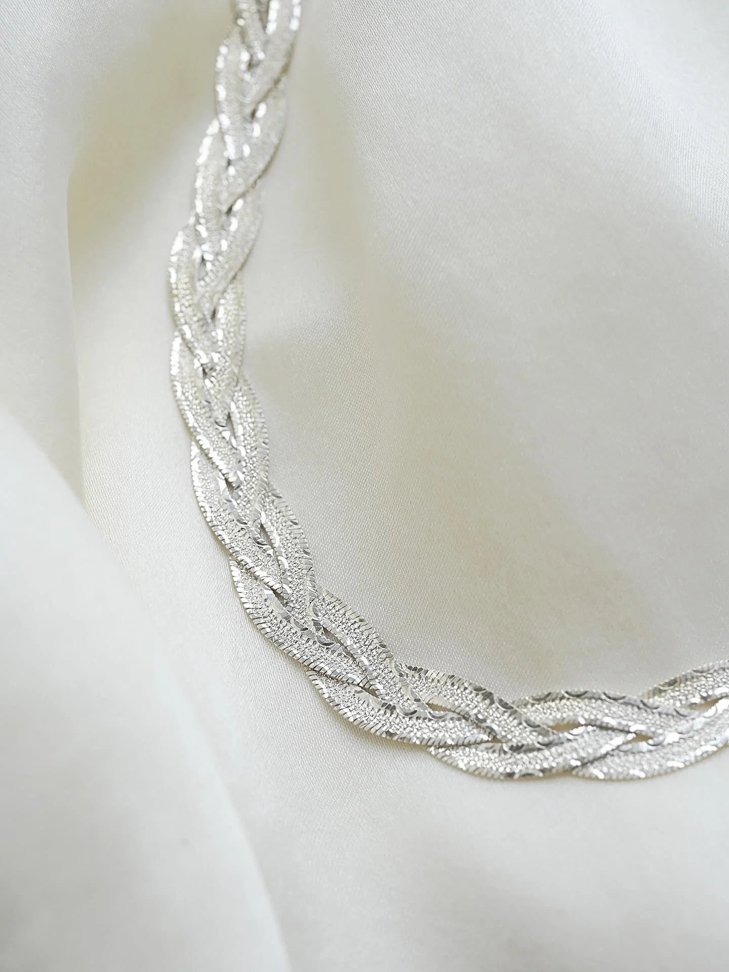 Stunning Braided Herringbone Two Sided Vintage Necklace Sterling Silver