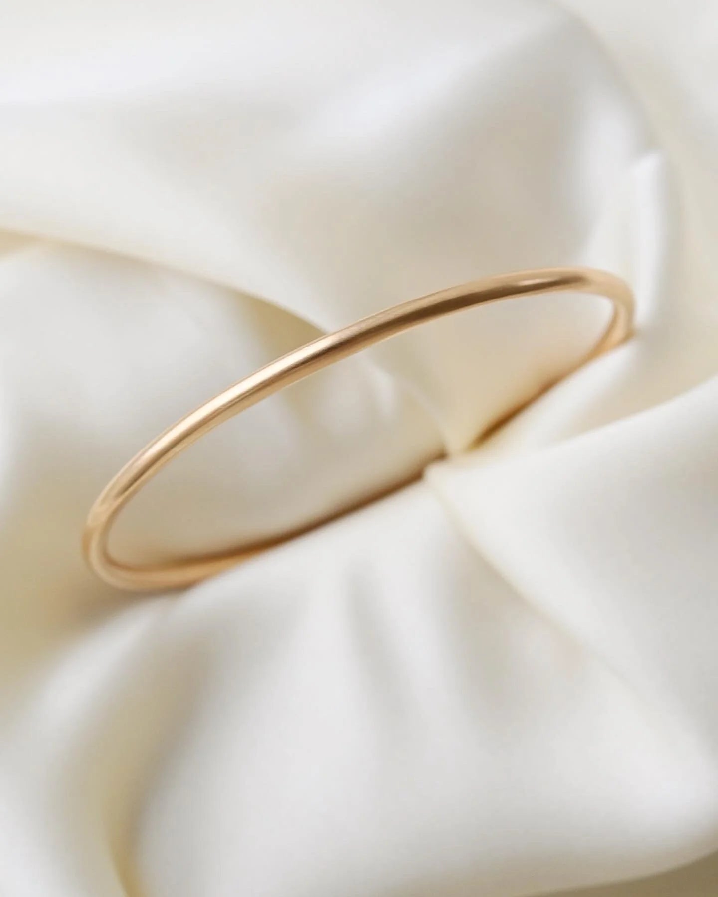 Heavy Round Swedish Vintage Bangle 18K Gold