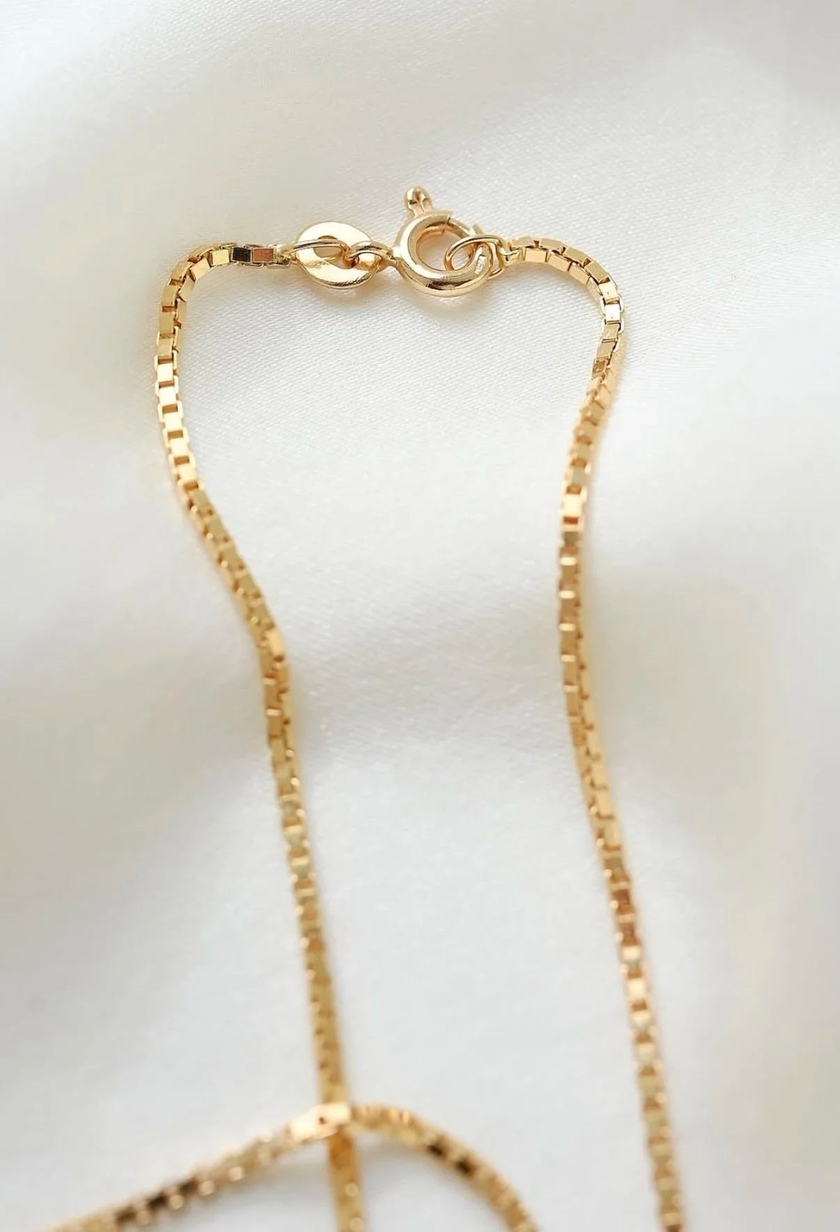 Perfect Vintage Box Chain 18K Gold