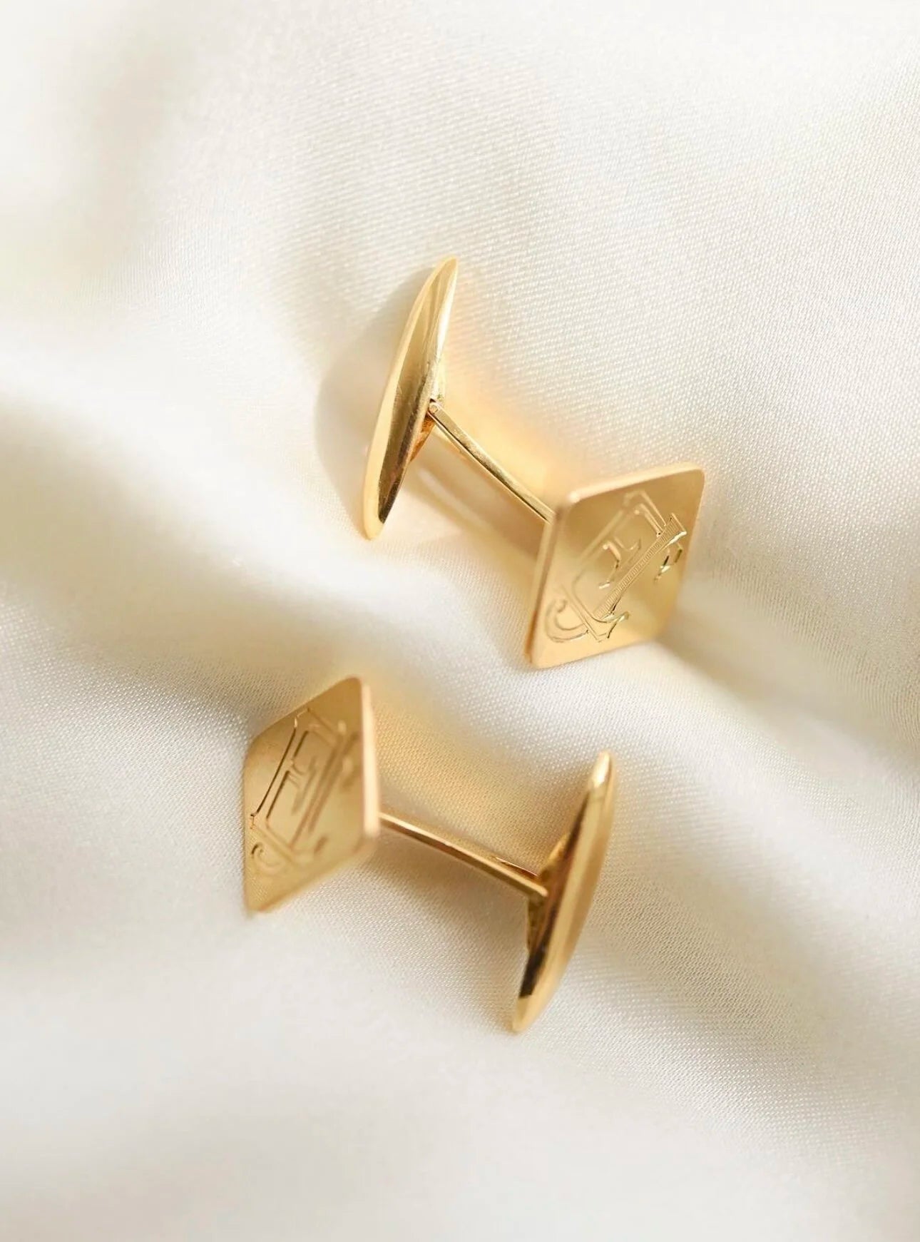Irresistible 104-Year-Old Antique Cuff Links from 1919 18K Gold