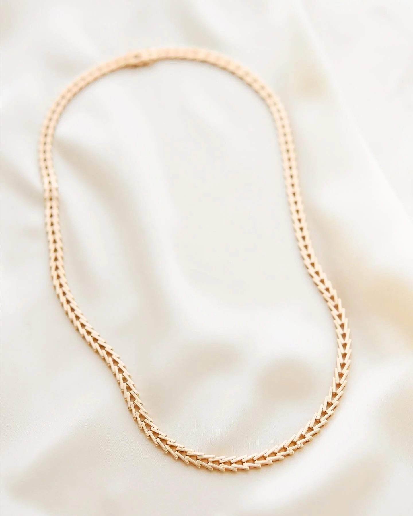 Long Heavy 30 Grams Geneva Link Variation Necklace 14K Gold