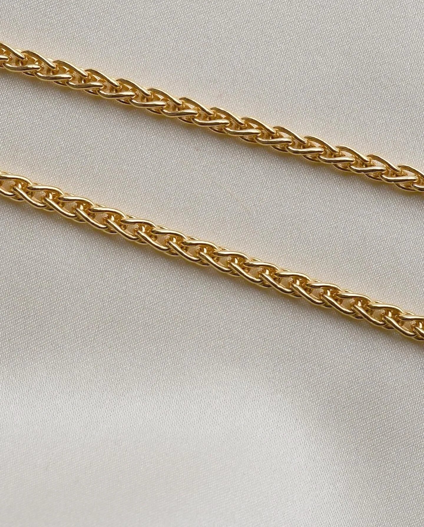 Gorgeous Vintage Wheat Link Chain 14K Gold 1980s