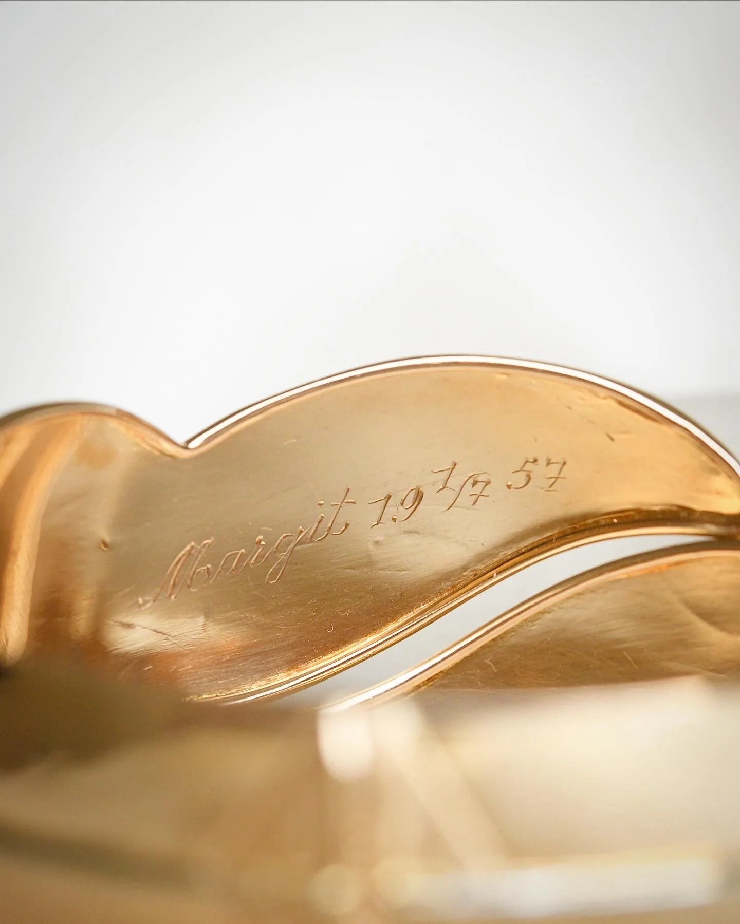Dream Flower Cuff 18K Solid Gold 1957