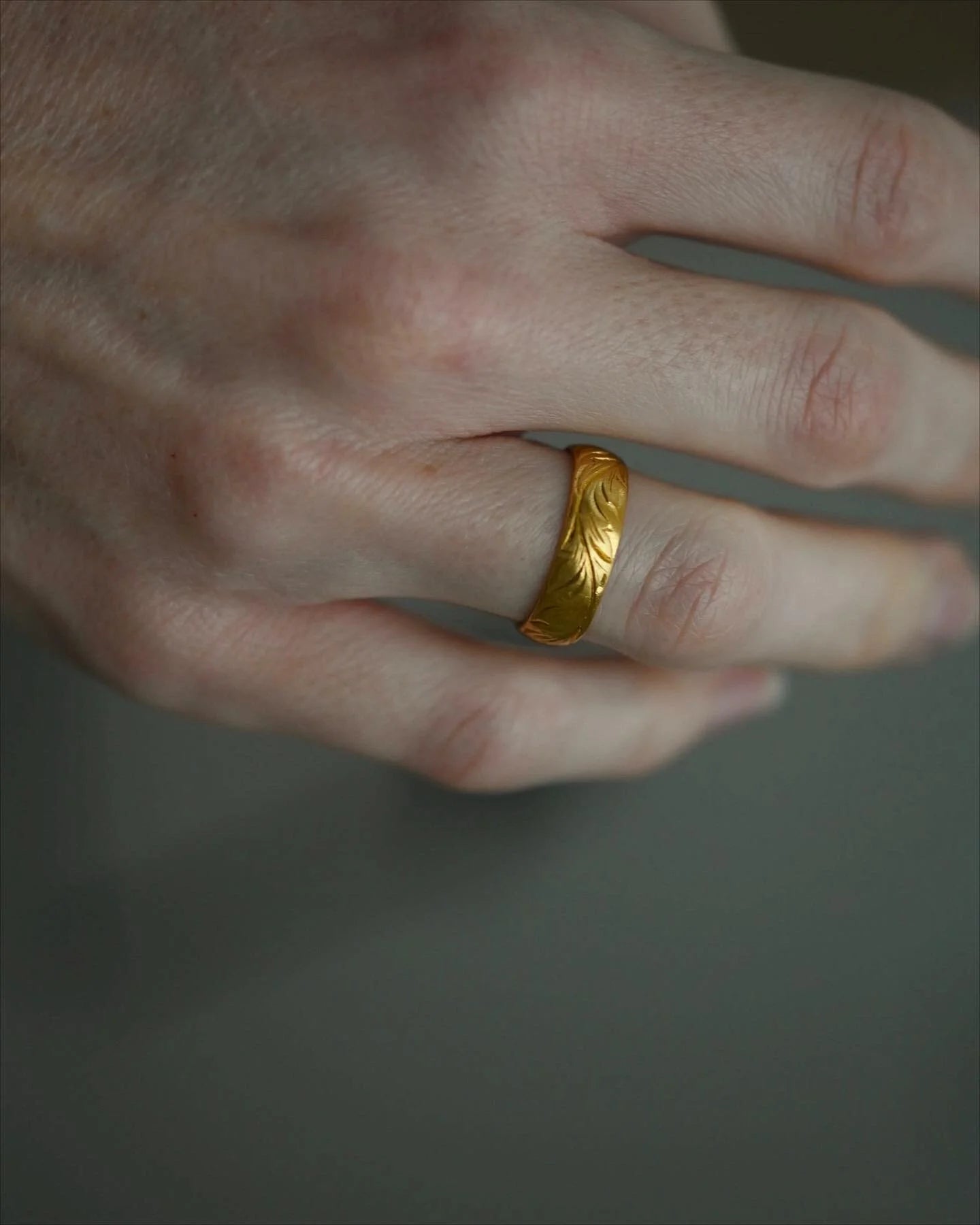 Wonderful Antique Wedding Band 23K Gold 1903