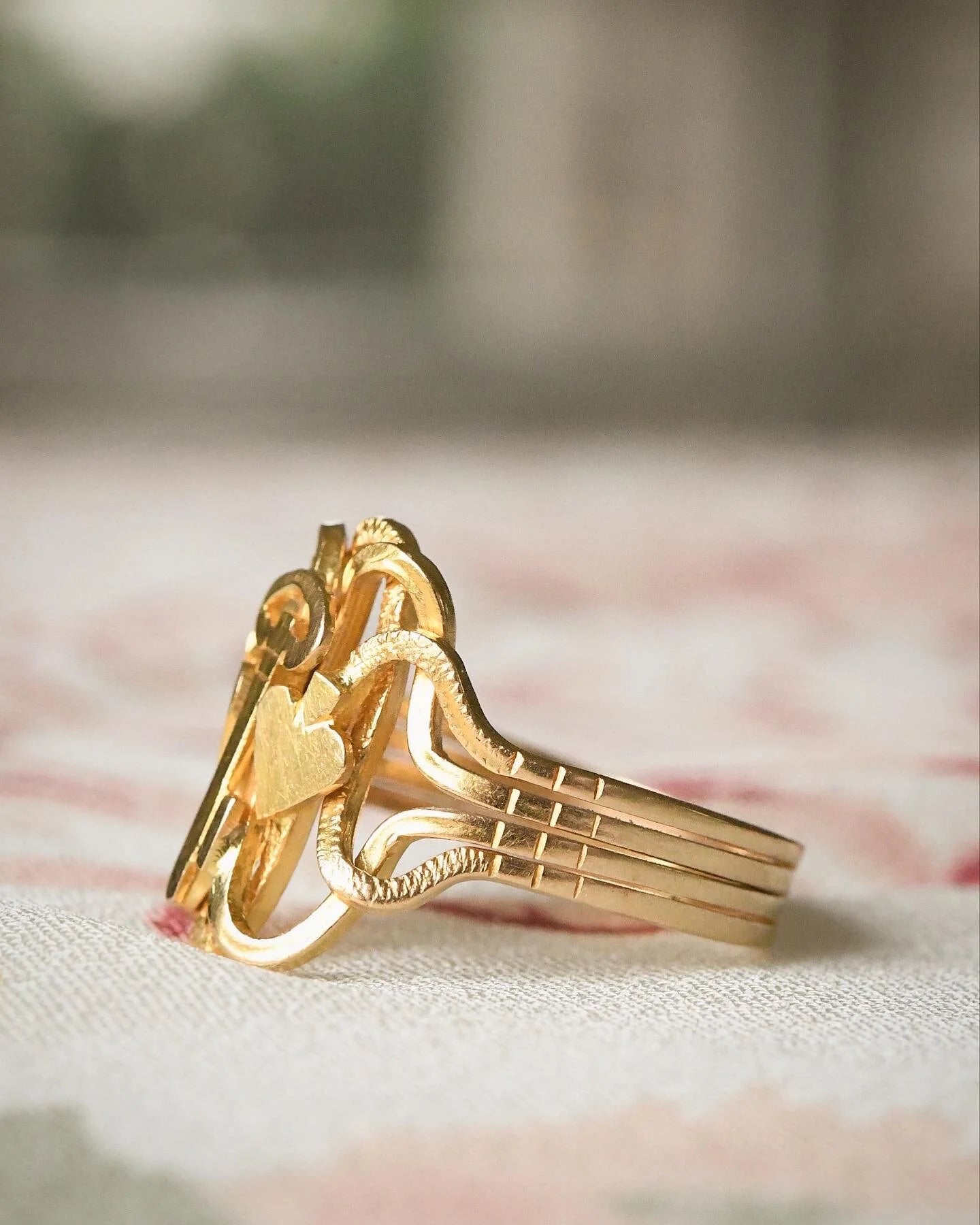 Antique Rare Amazing Victorian Puzzle Ring 18K Gold