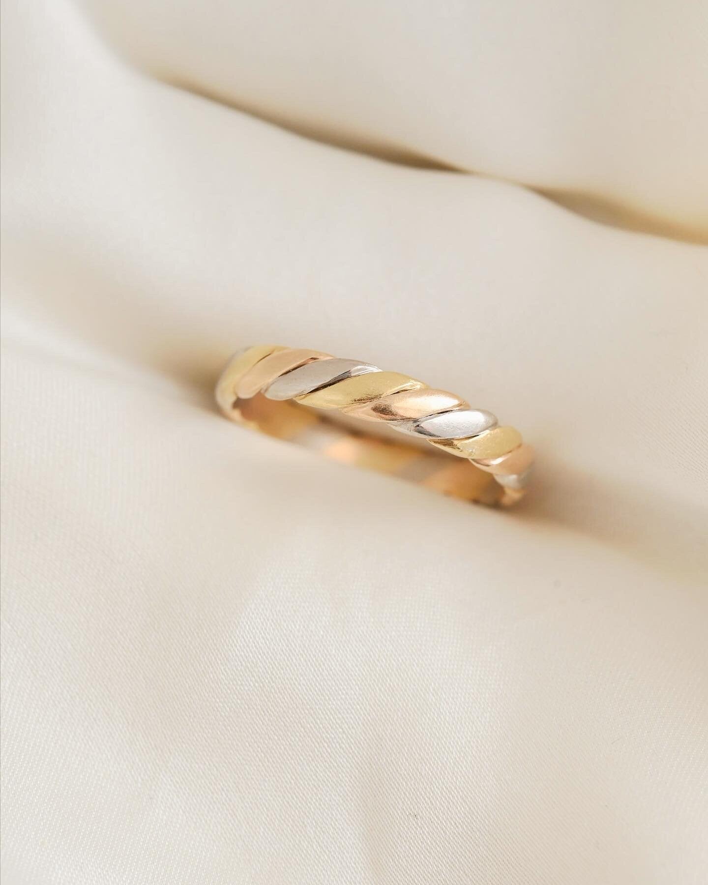 Braided Tri-color Ring 18K Gold 1983