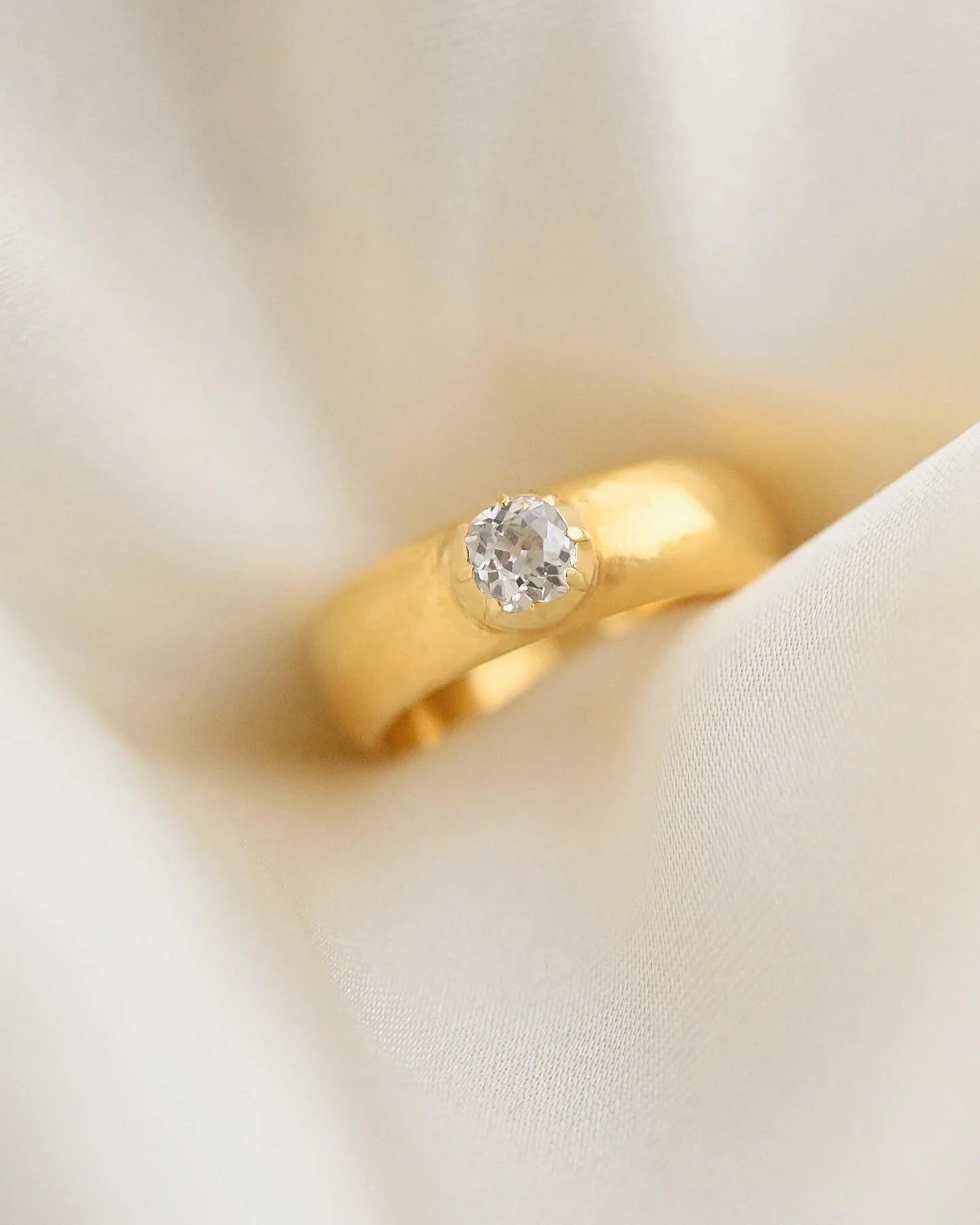 Total Dream Ring Antique W Old Cut Diamond 23K Gold 1895