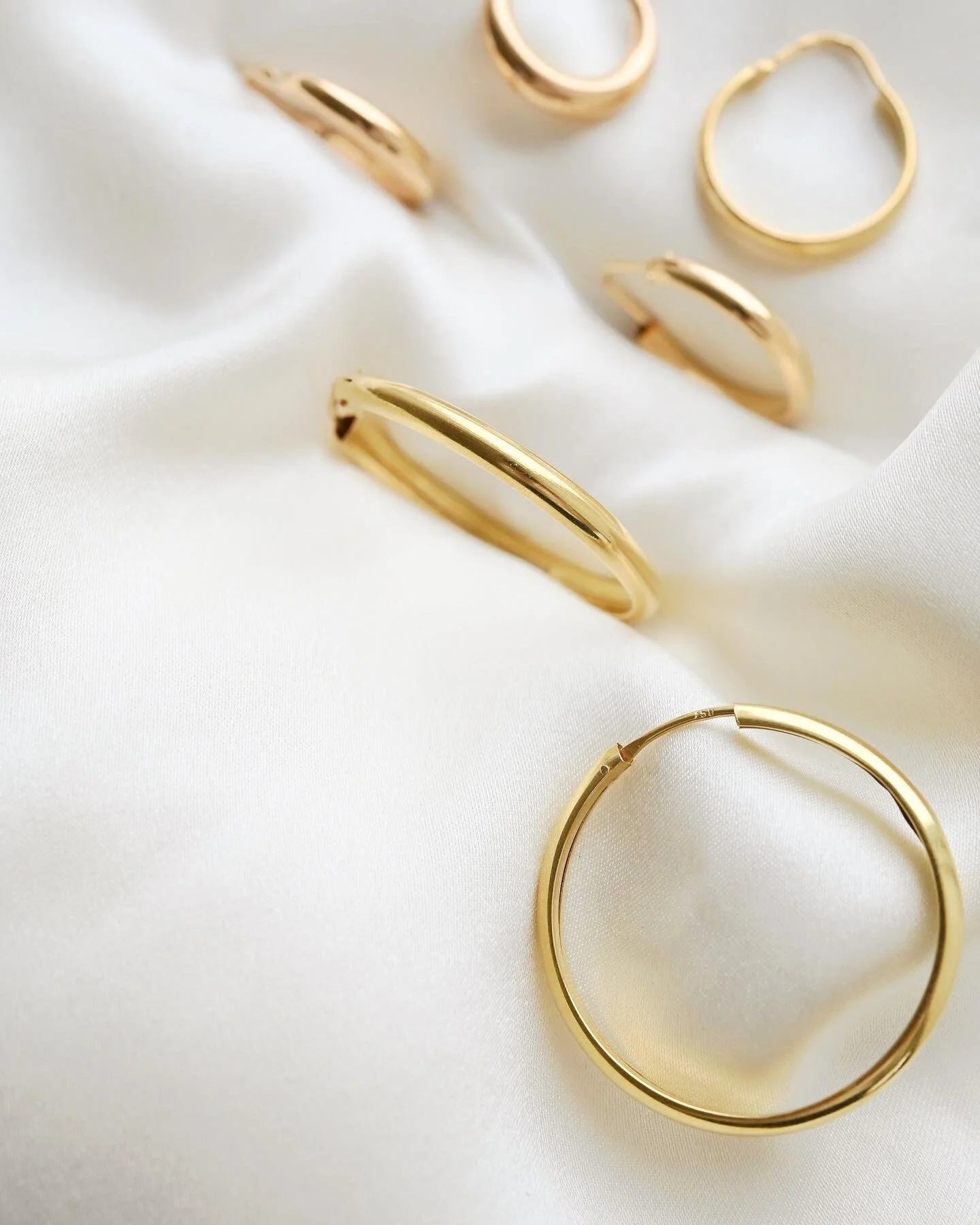 30 mm Vintage Hoop Earrings 18K Gold