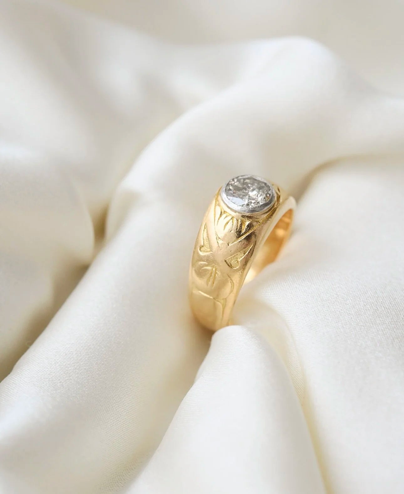 The Monday Selection: Rings, Pendants And a Chain 14-18K Gold 1900-1990