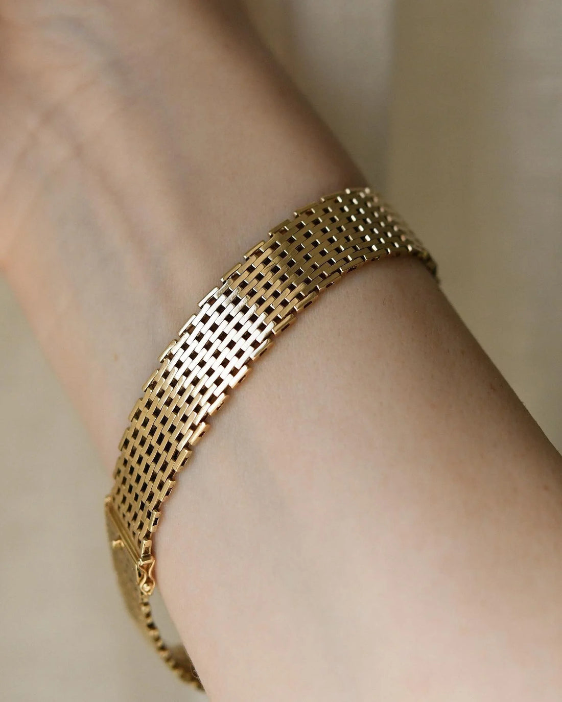 Beautiful Liquid Gold Bracelet 14K 1970s