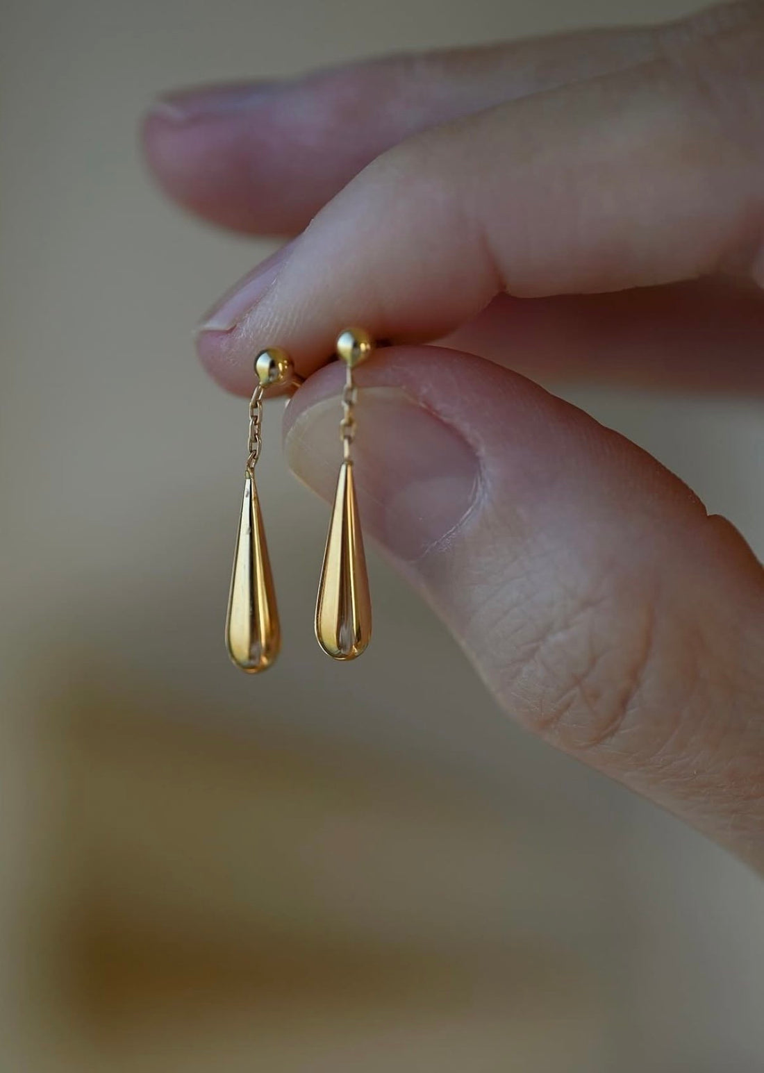 Dream Teardrop Vintage Earrings 18K Gold 1950s Sweden