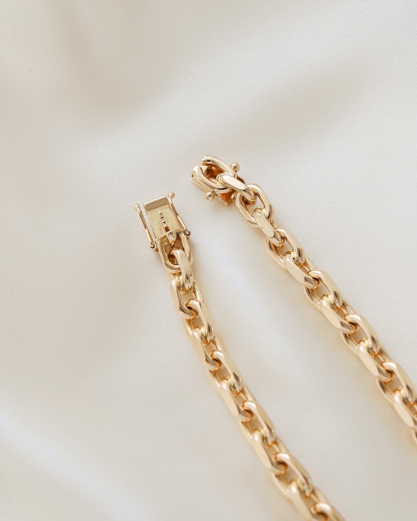 Sublime Chunky Monkey Vintage Anchor Bracelet 14K Gold
