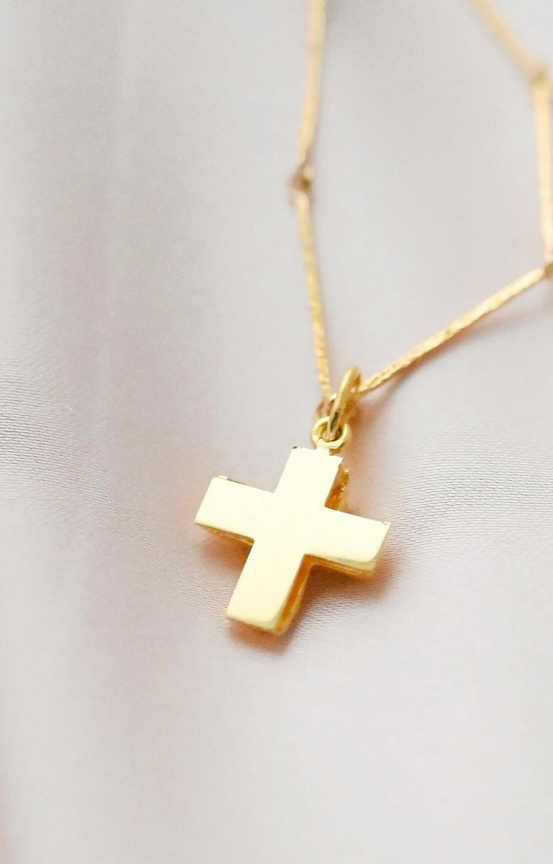 Glowing Cross Pendant 18K Gold Finland 1960