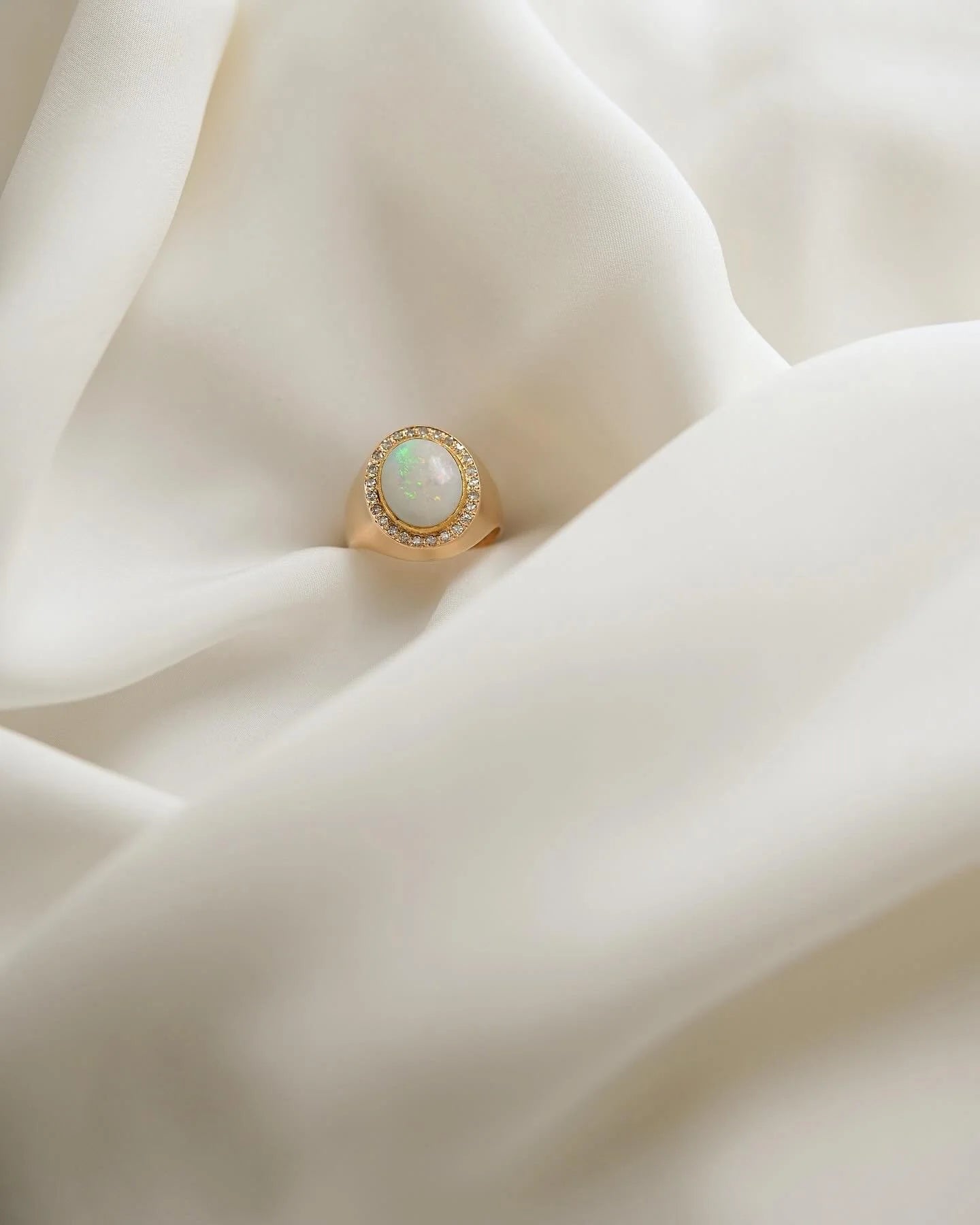 Gorg Opal x Diamond Ring 18K Gold Swedish Vintage Mid 1900s