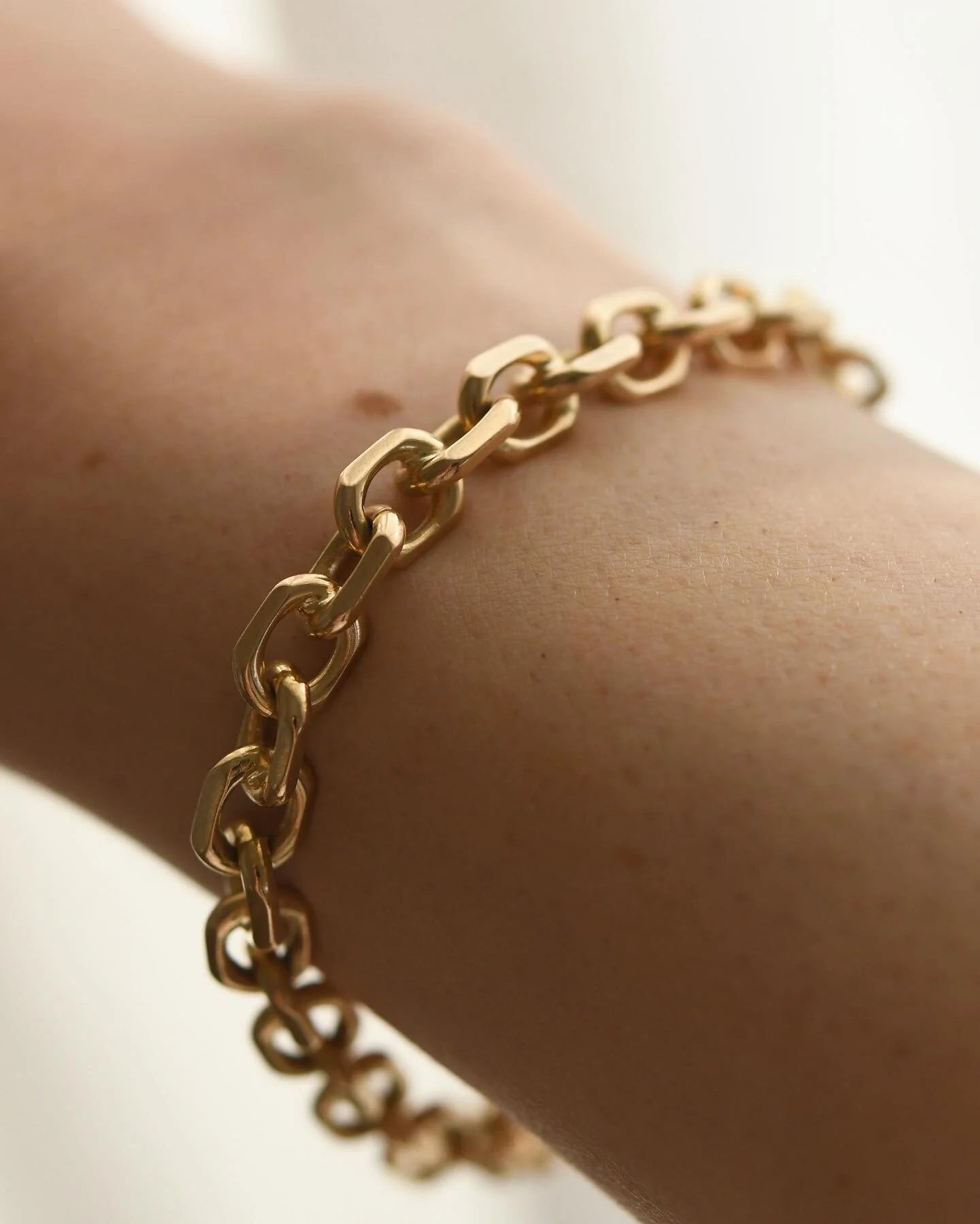 Rare Double Faceted Anchor Bracelet 18K Gold 1964