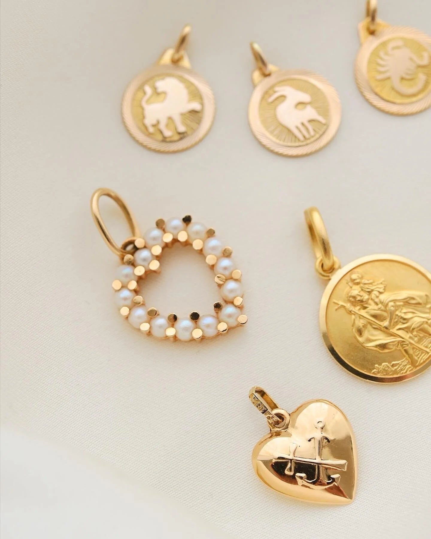 The Best Vintage Charms 18K Gold 1970s