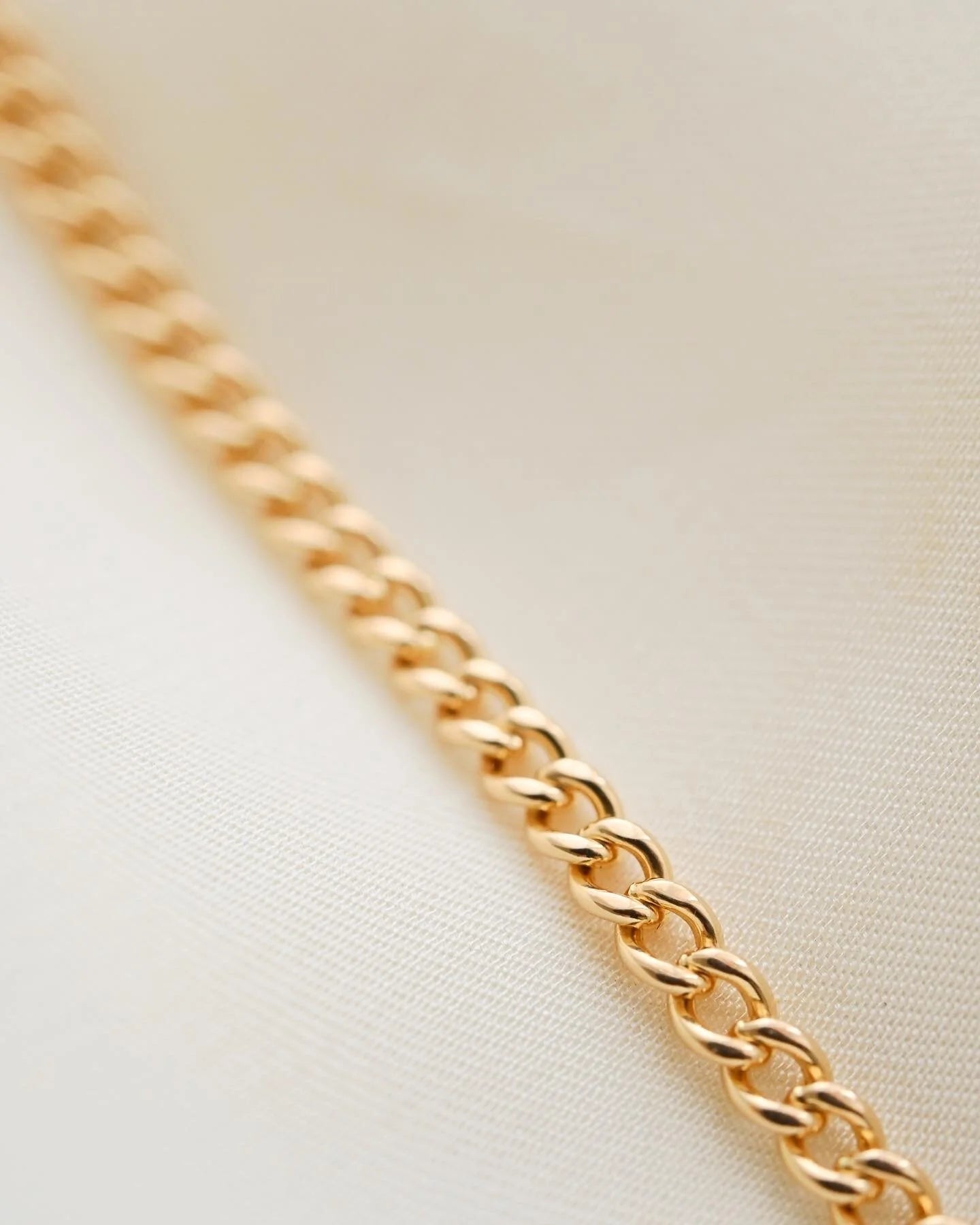 INCREDIBLE 19.5 Inches Antique Watch Chain Necklace 18K Gold 1900s