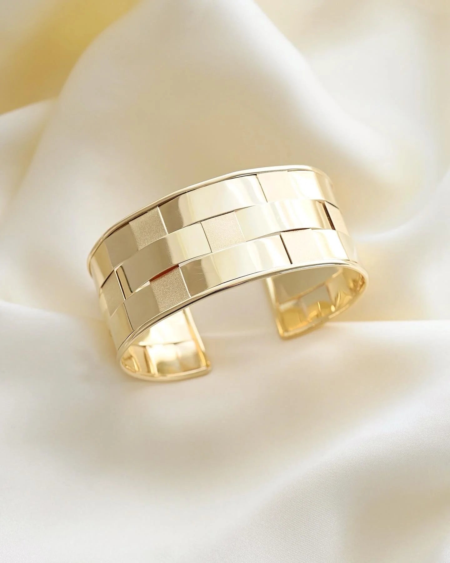 Sexy Braided Italian Vintage Cuff 14K Gold 1970s
