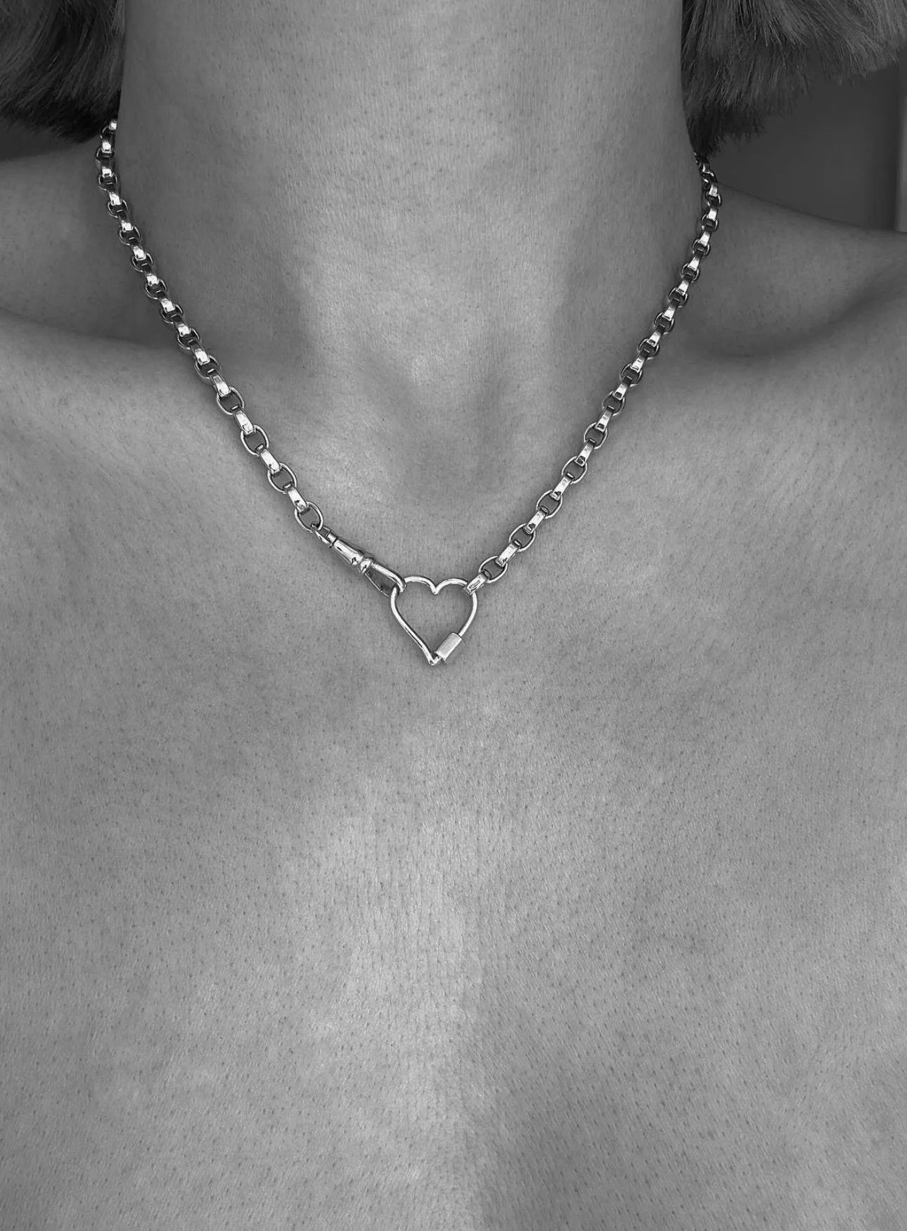 Stunning Rare Heart Connector and Dog Clip Biker Chain 14K Gold
