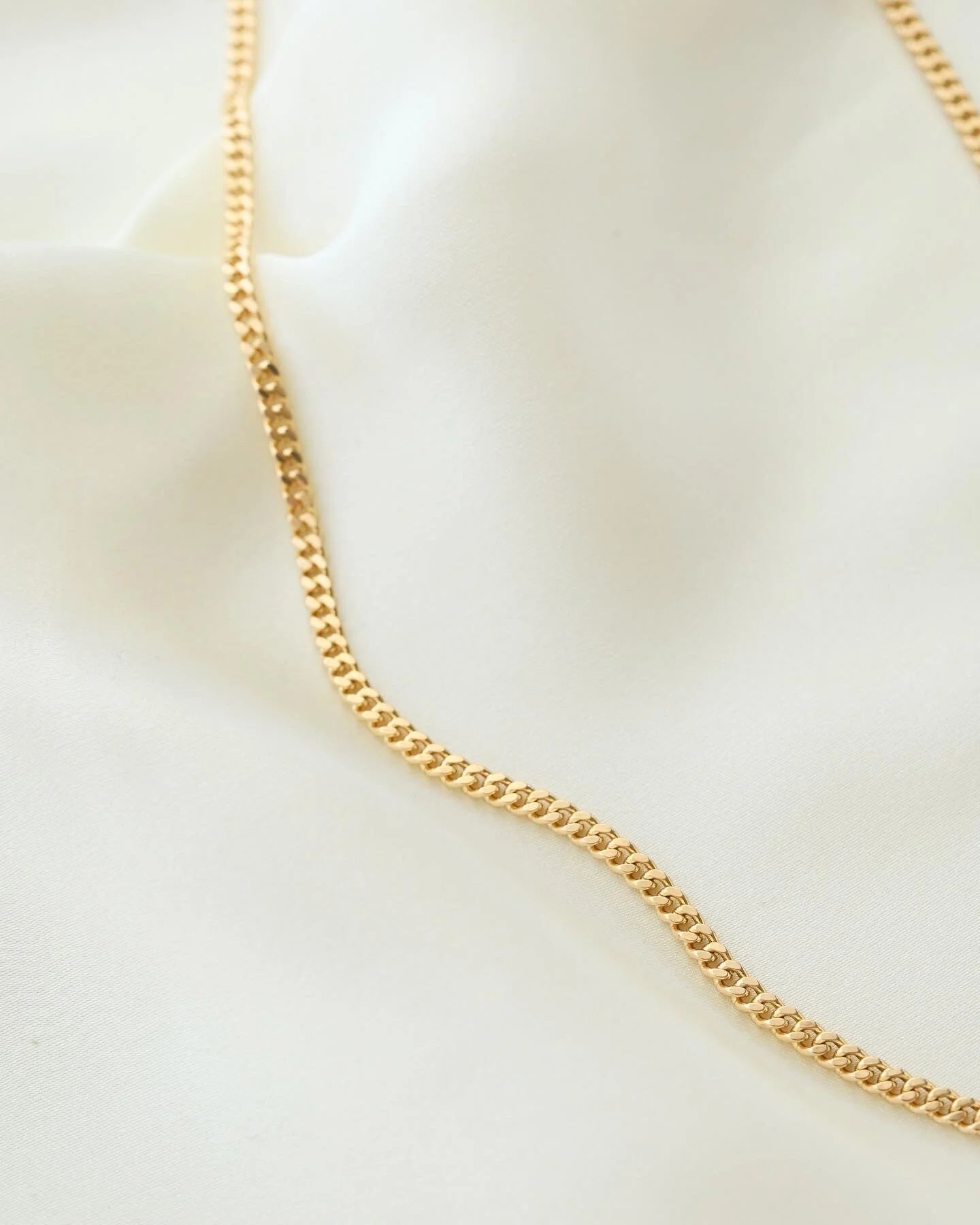 Beautiful Vintage Curb Link Chain