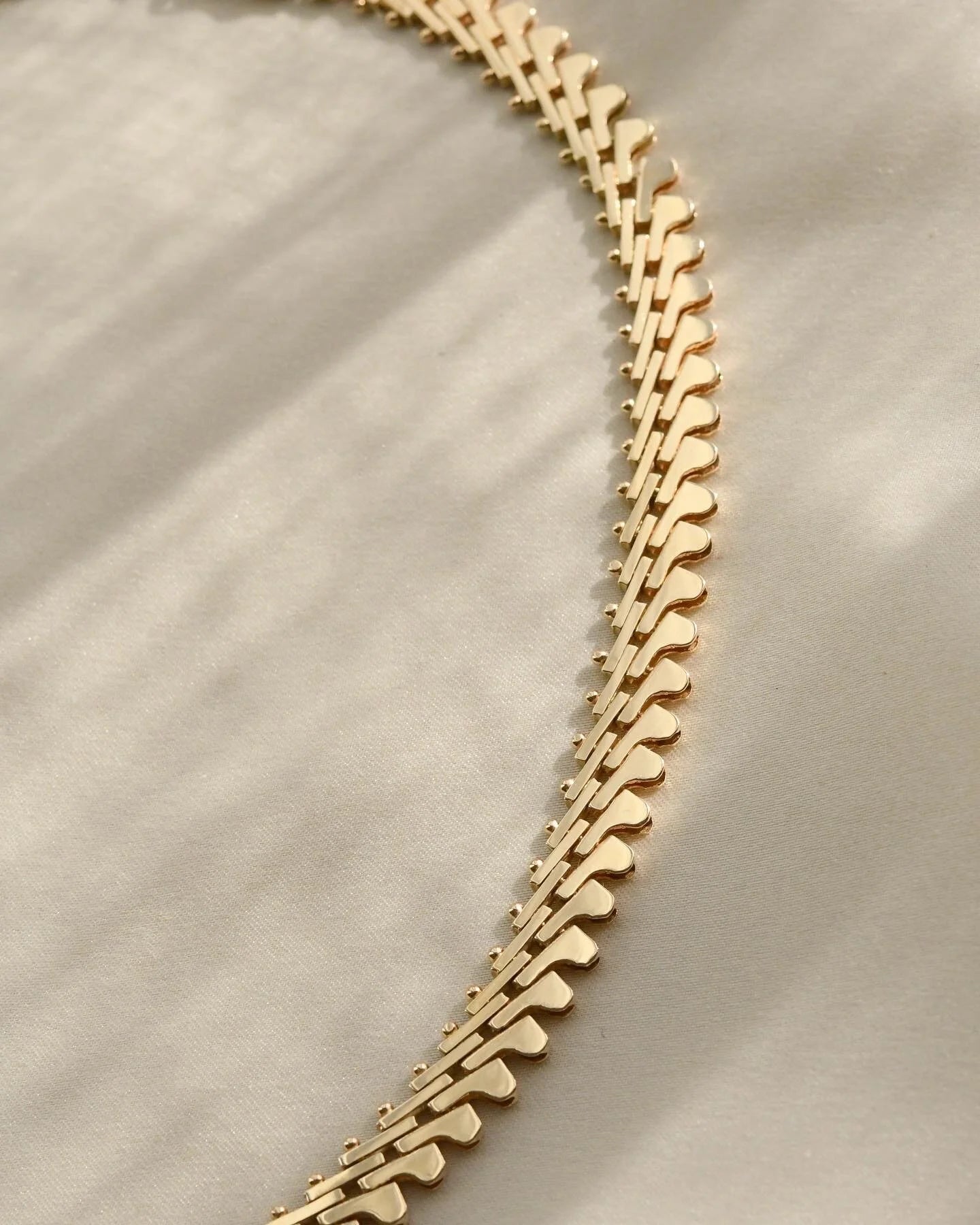 Fancy Link Vintage Necklace 14K 1970s