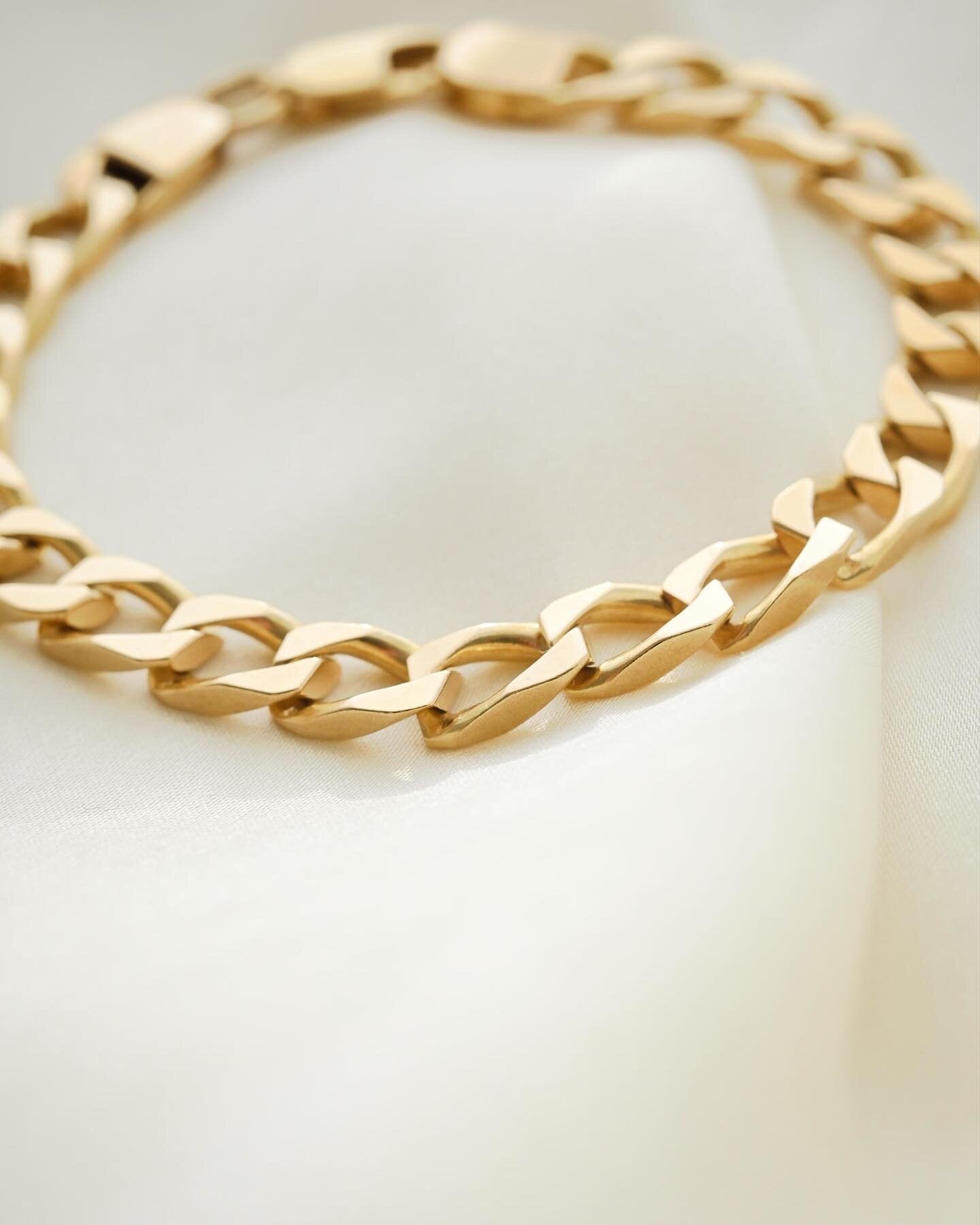 Amazing Rare Square Curb Link Bracelet 18K Gold 1970s