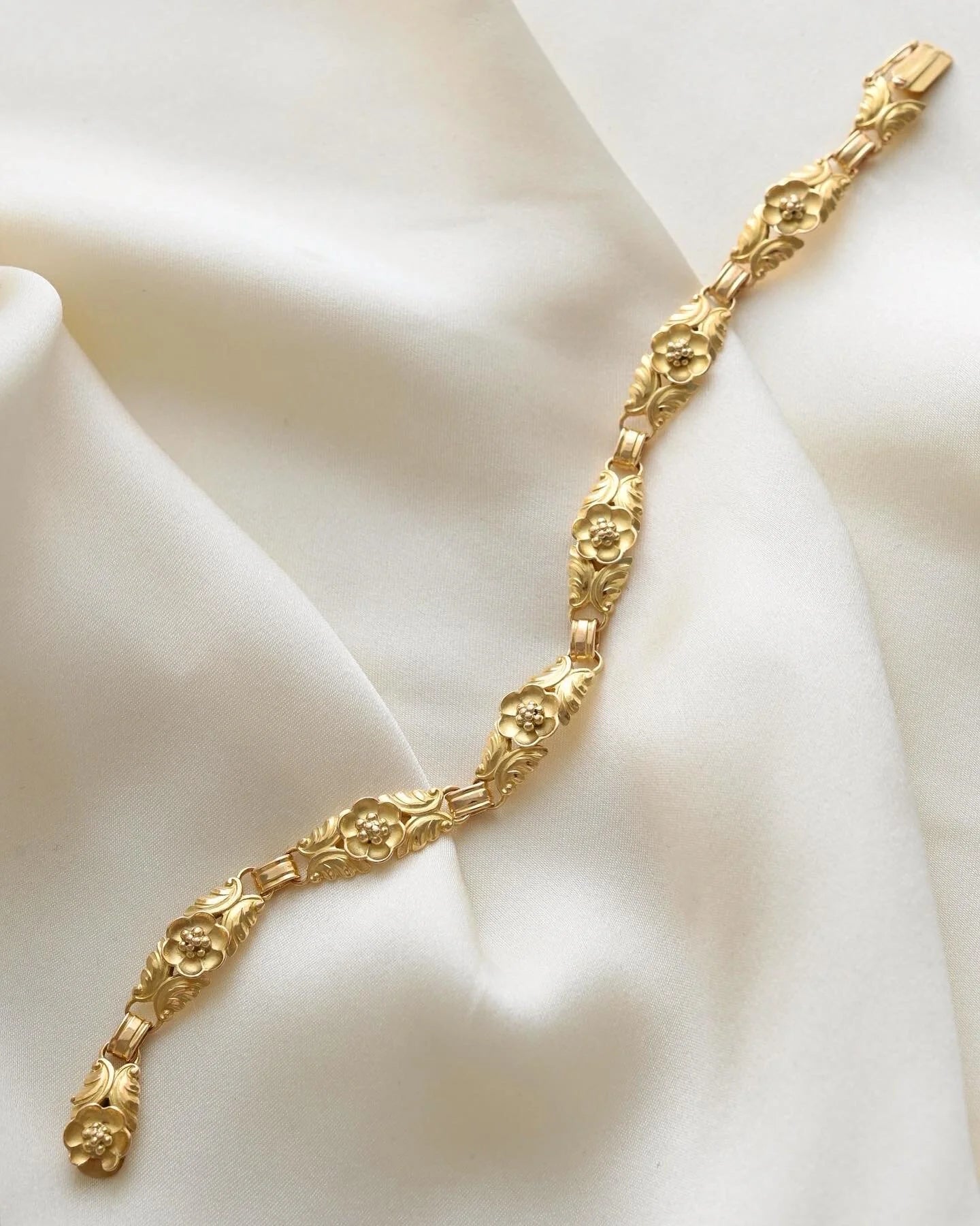 Rare Iconic Georg Jensen Flower Dream Bracelet 18K Gold Beg. 1900s