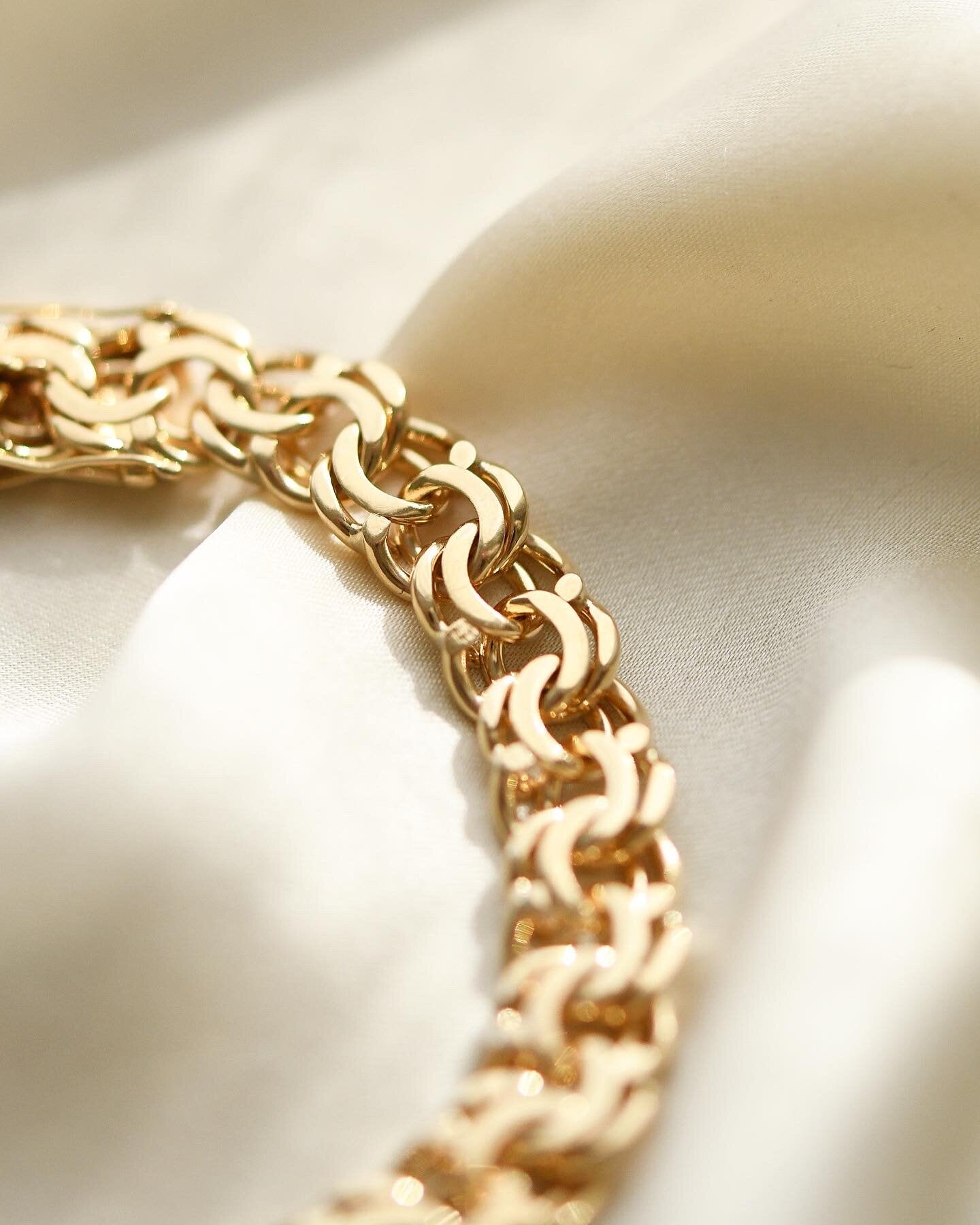 Big Heavy Vintage Brick Link Bracelet 14K Gold 1960s
