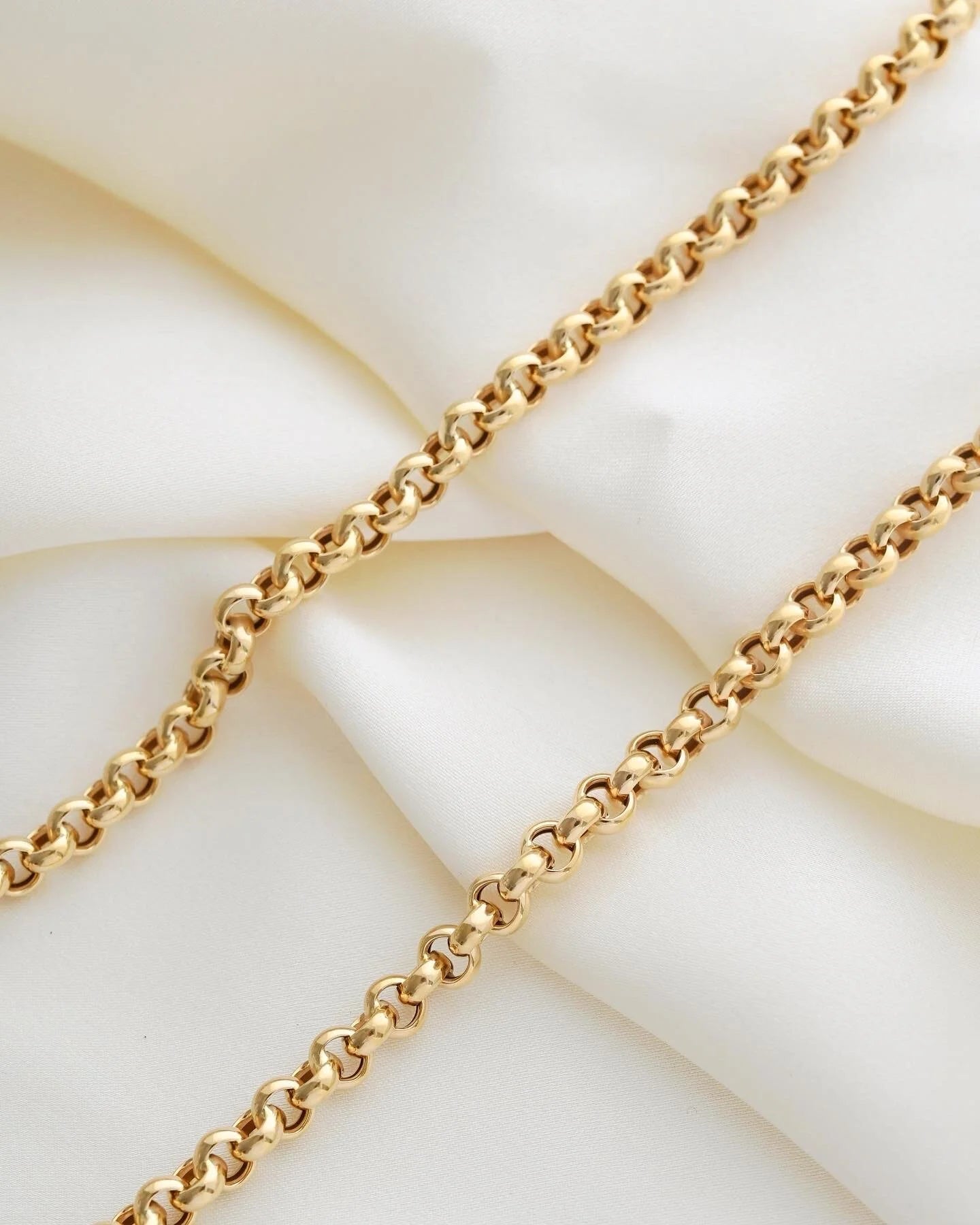 Long 19.5 Inches Italian Vintage Rolo Link Chain 18K Gold