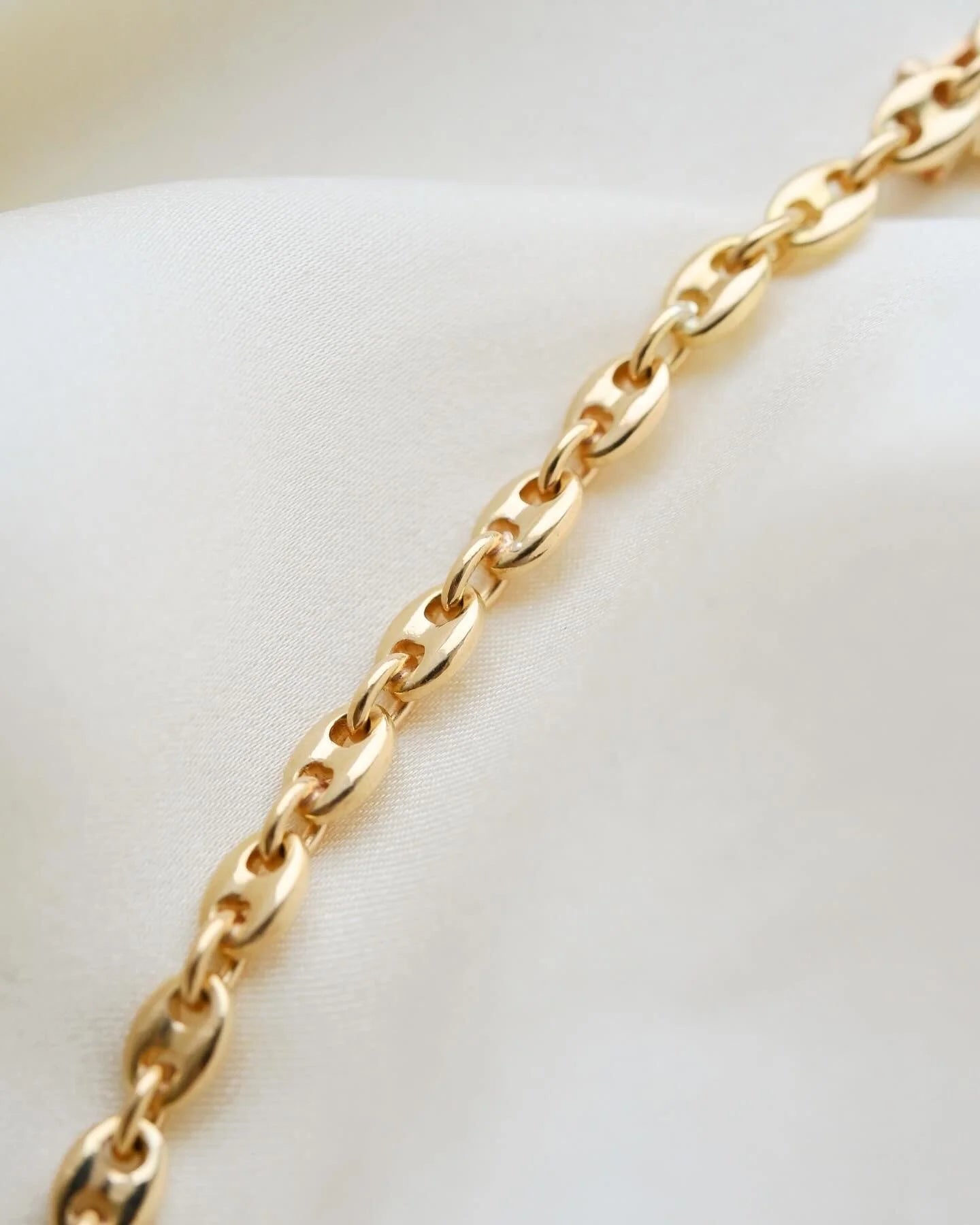 Magical Vintage Mariner / Gucci Link Bracelet 18K Gold 1960s