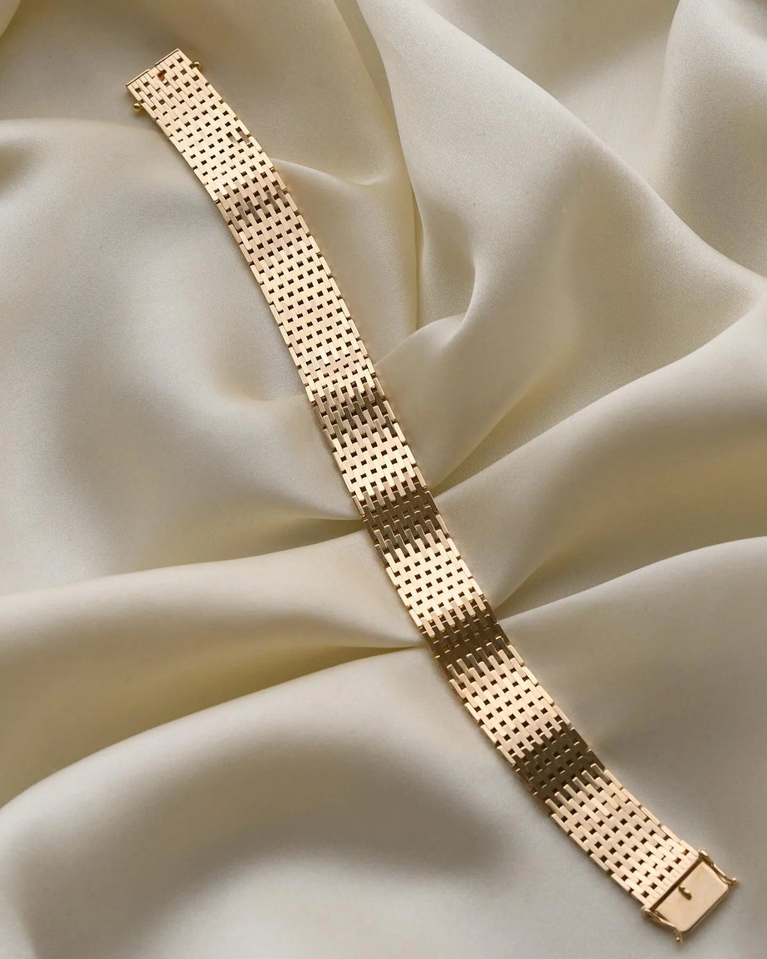 Danish Vintage Brick Link in Extraordinary Condition 14k Gold 1970s