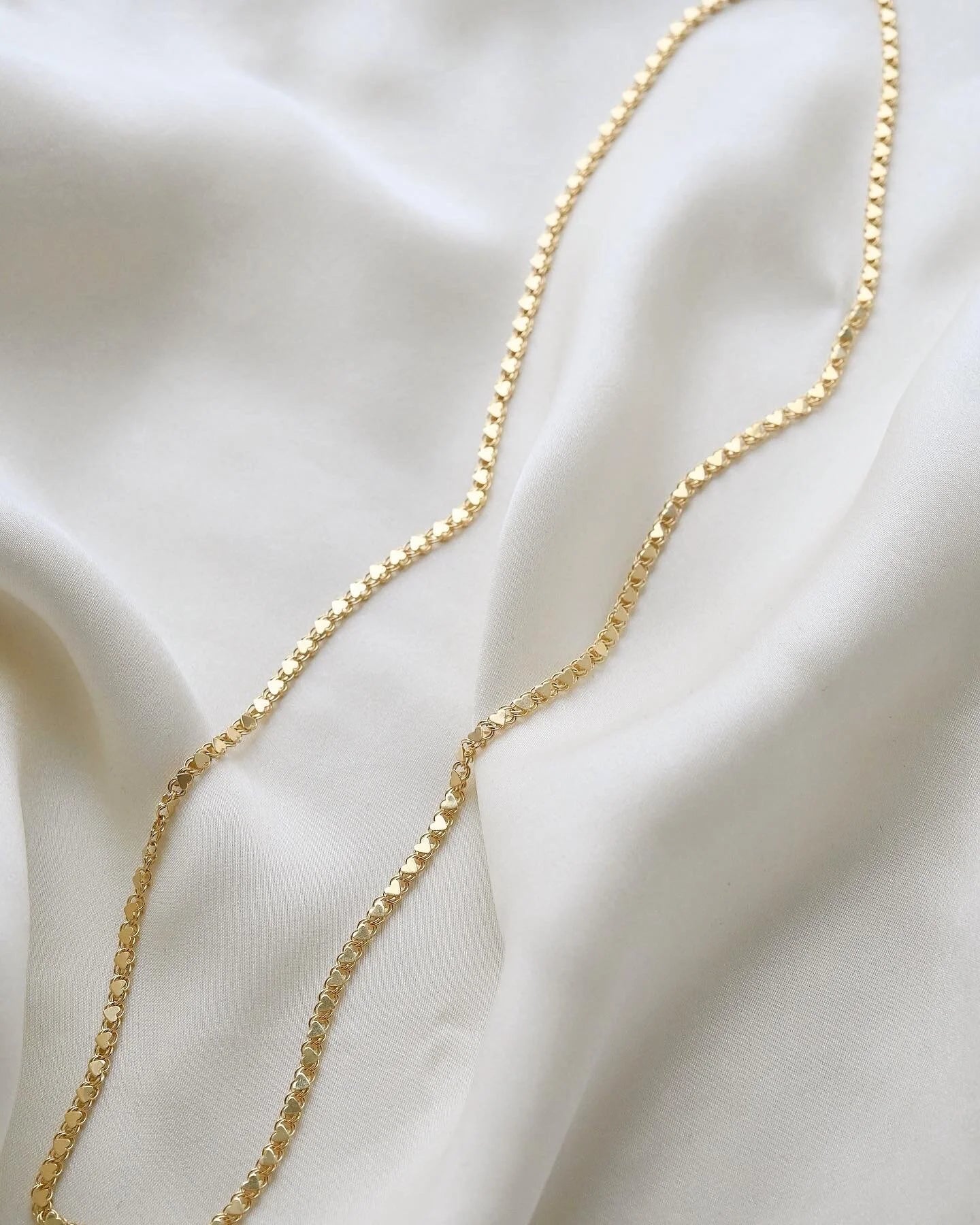 Stunning Rare Tiny Hearts Link Chain Necklace 14K Gold