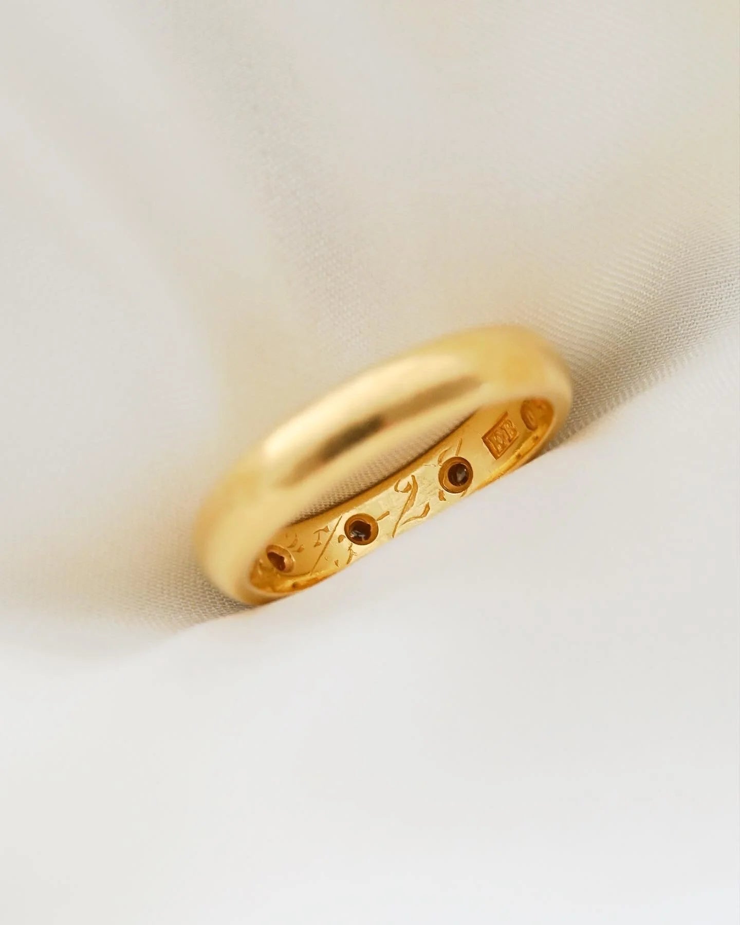 The Perfect High Carat Antique Stacking Ring Band 23K Gold 1923/1927