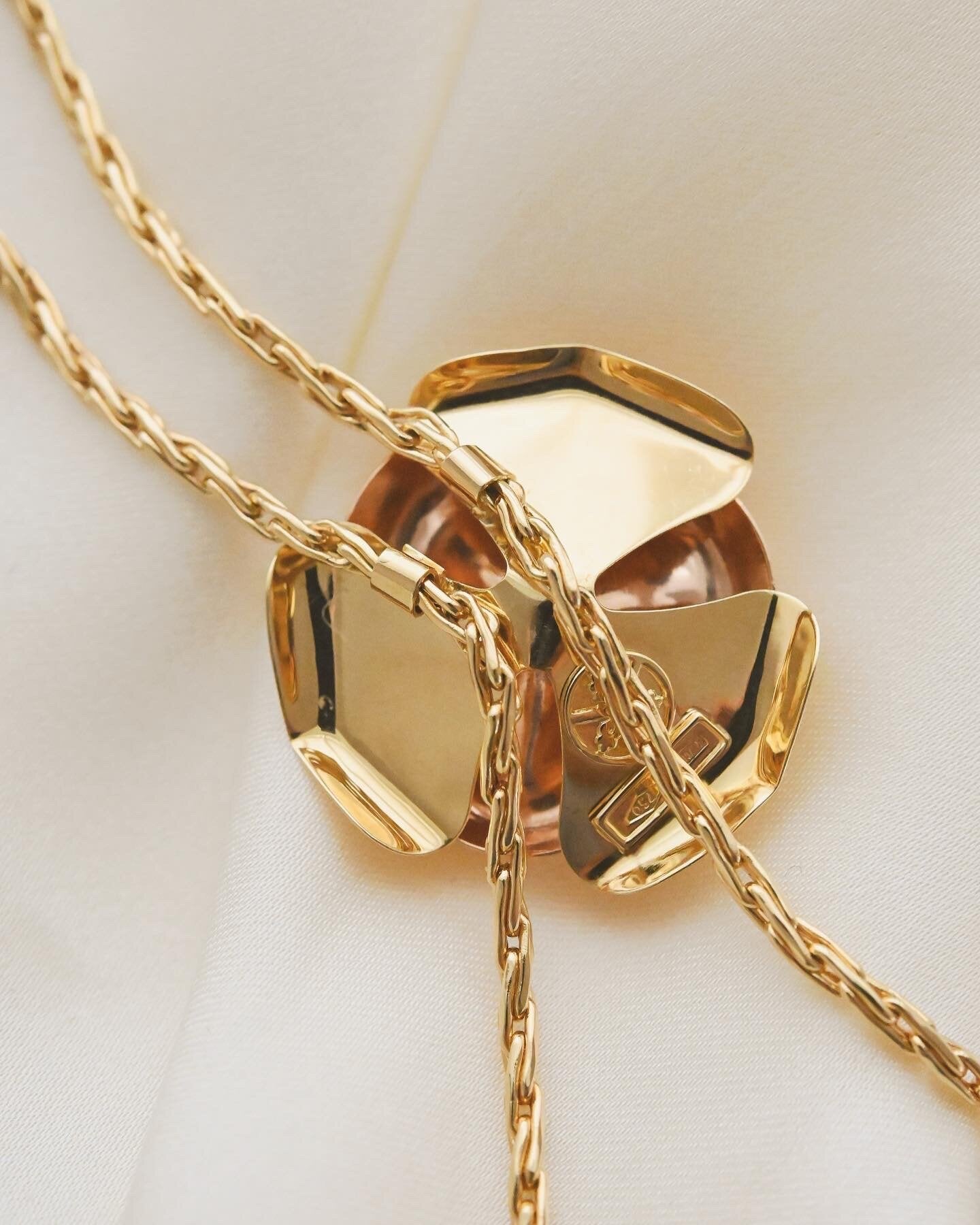 Unique Italian Rose Pendant Necklace 18K Gold