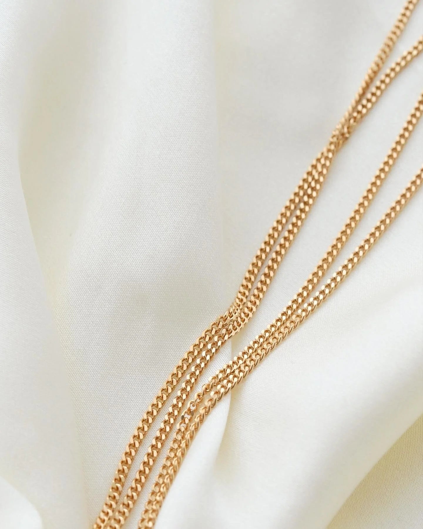 Loooooong Sexy Curb Link Chain 18K Gold