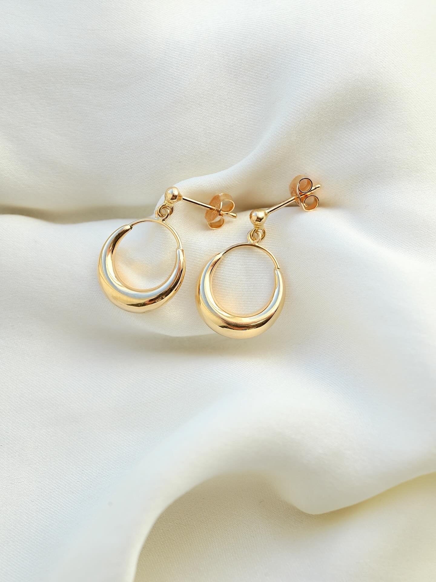 Timeless Vintage Stud Hoop Earrings 18K Gold