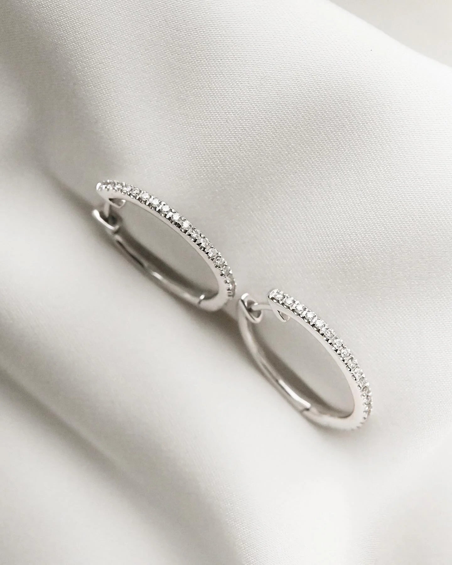 Perfect Estate Diamond Hoop Earrings 14K Gold 0.30 Carats