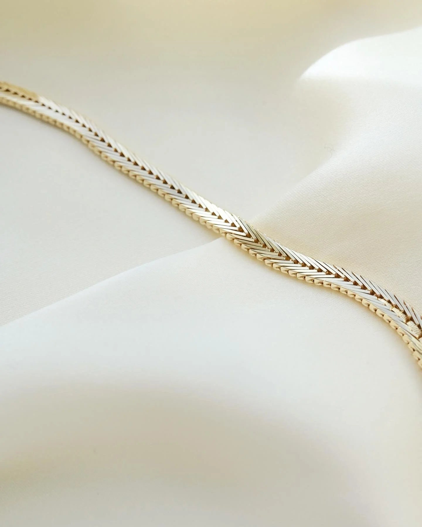 RARE Stunning Geneva Link Variant Necklace 14K Gold 1970
