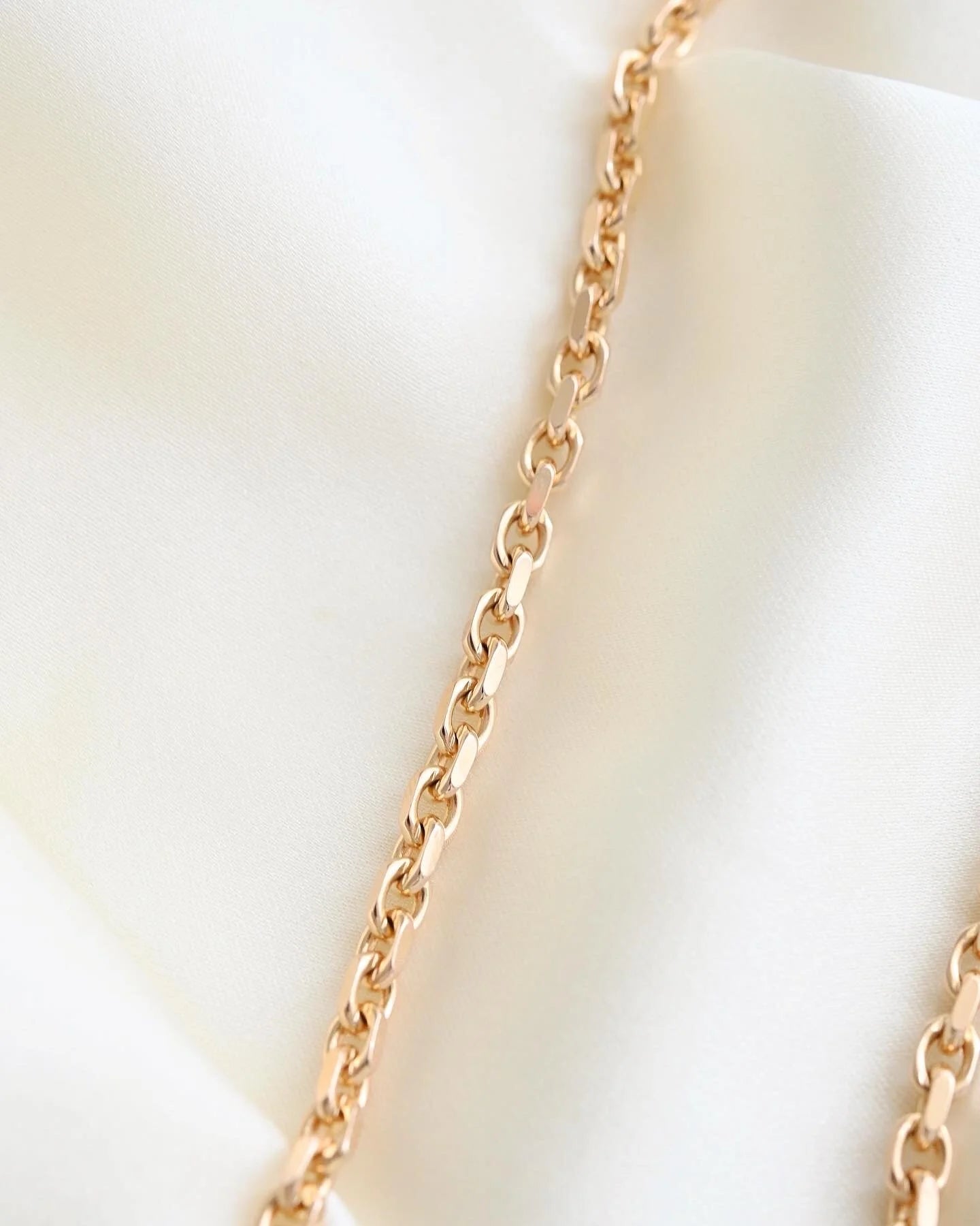 Italian 18 Inches Vintage Anchor Chain 18K Gold