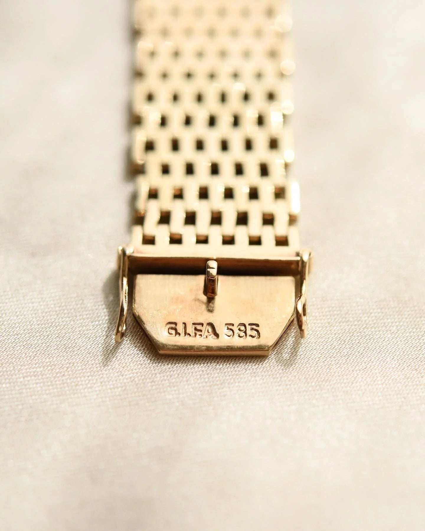 Beautiful Liquid Gold Bracelet 14K 1970s