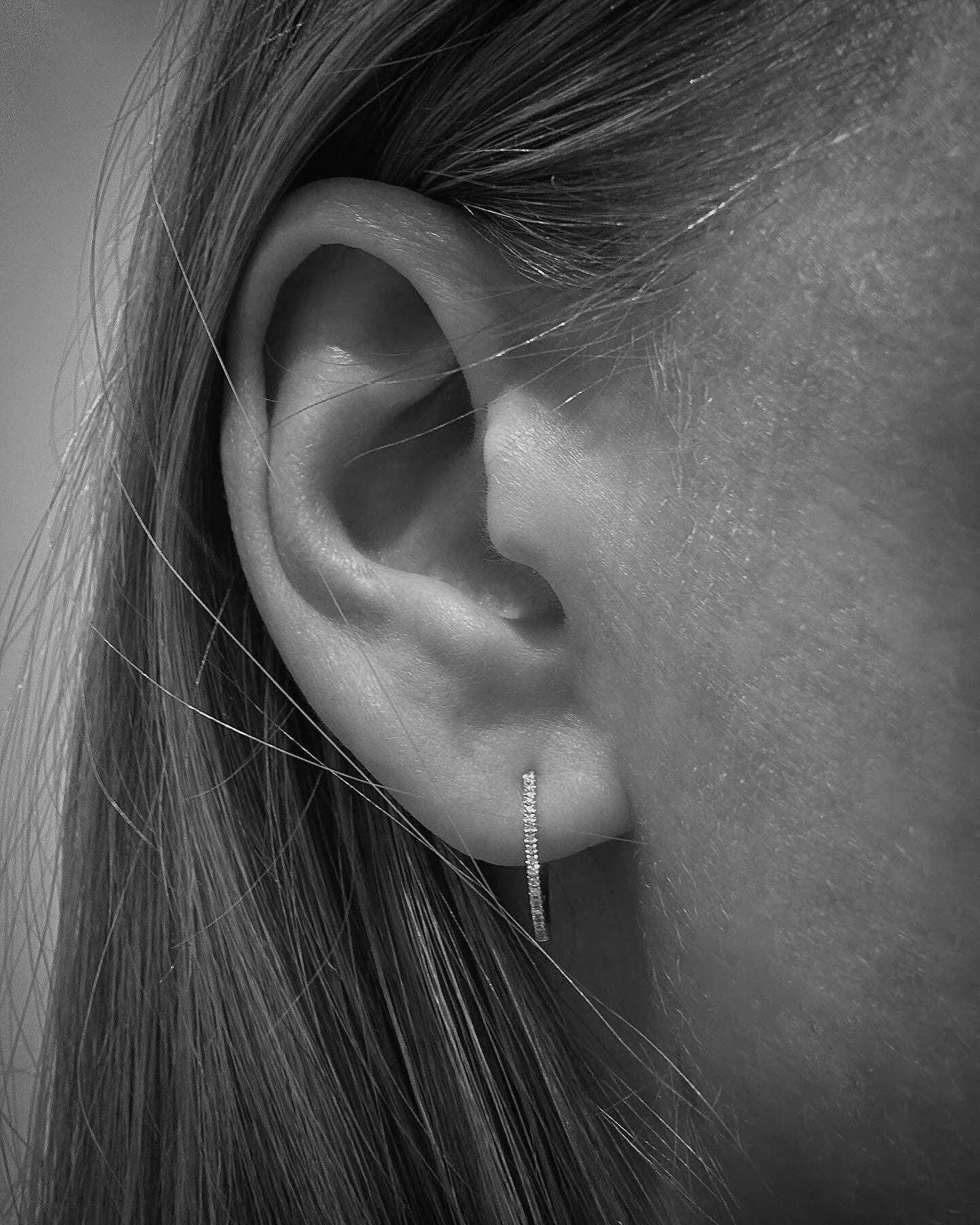 Perfect Everyday Diamond Hoop Earrings 18K White Gold