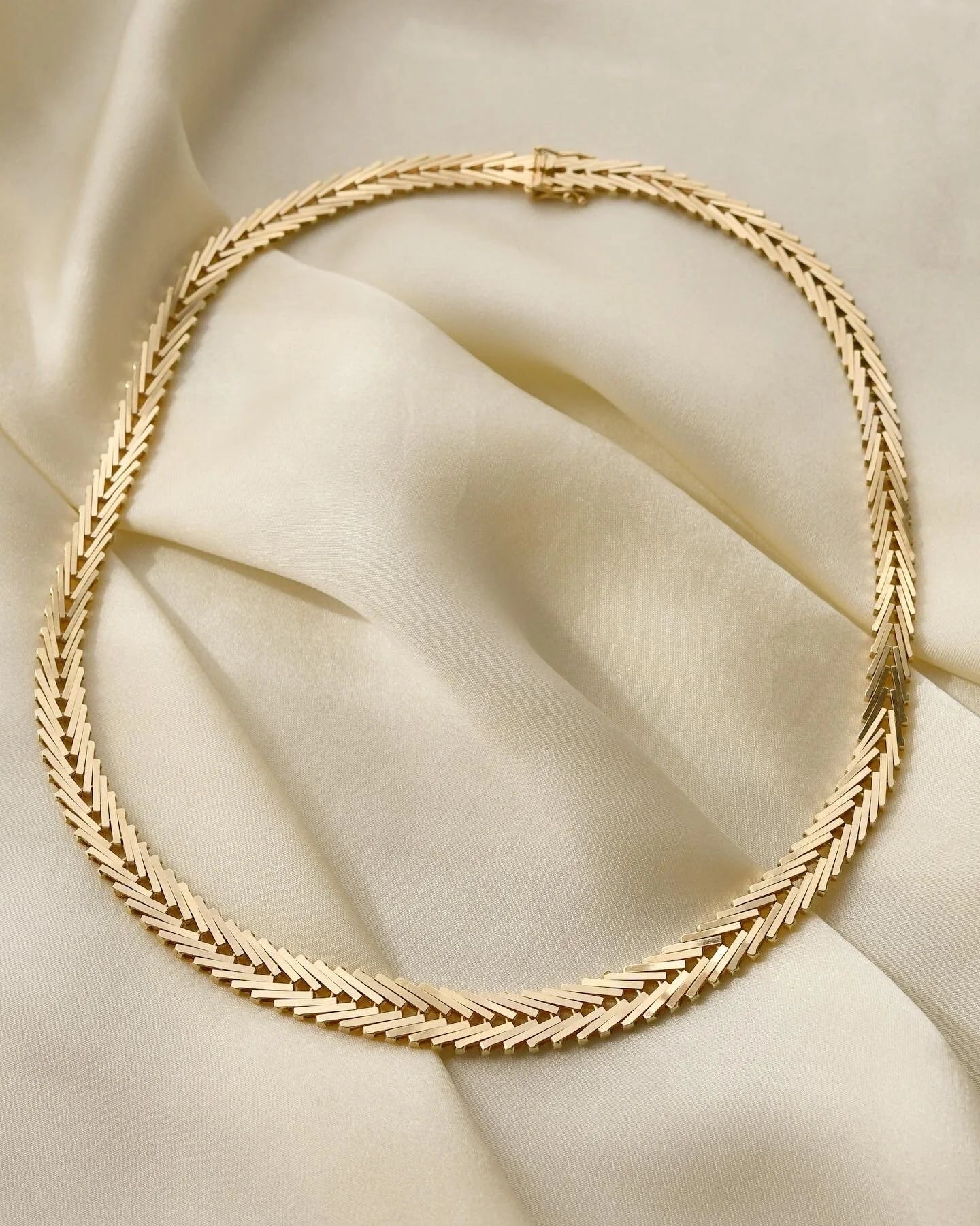 Sublime Geneva Link Necklace 29 Grams 14K Gold 1970s