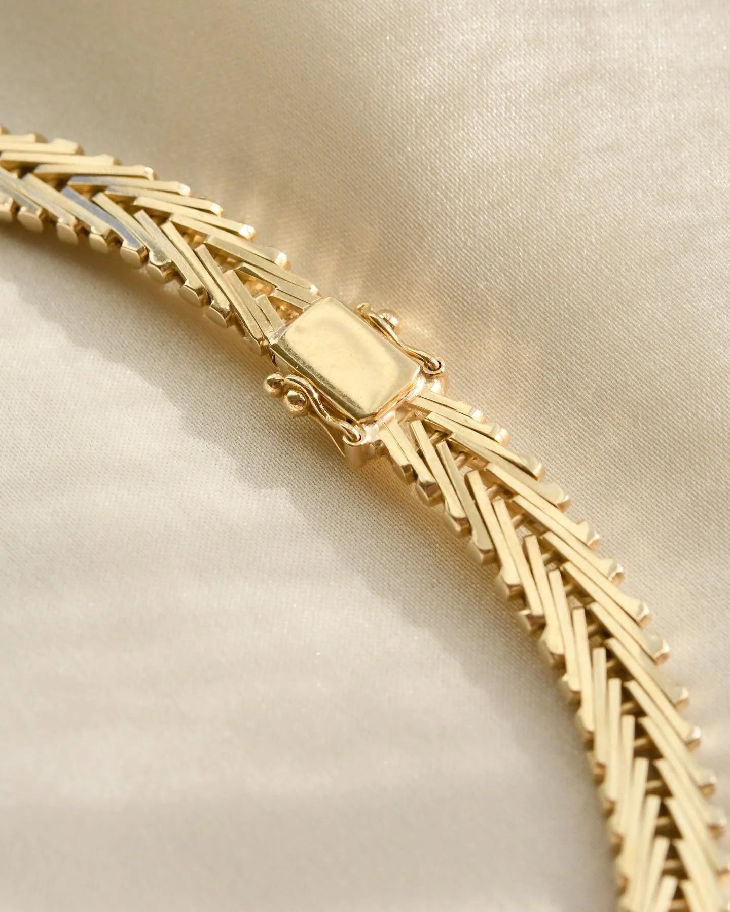 Perfect Geneva Link Vintage Necklace 14K Gold 36.6 Grams