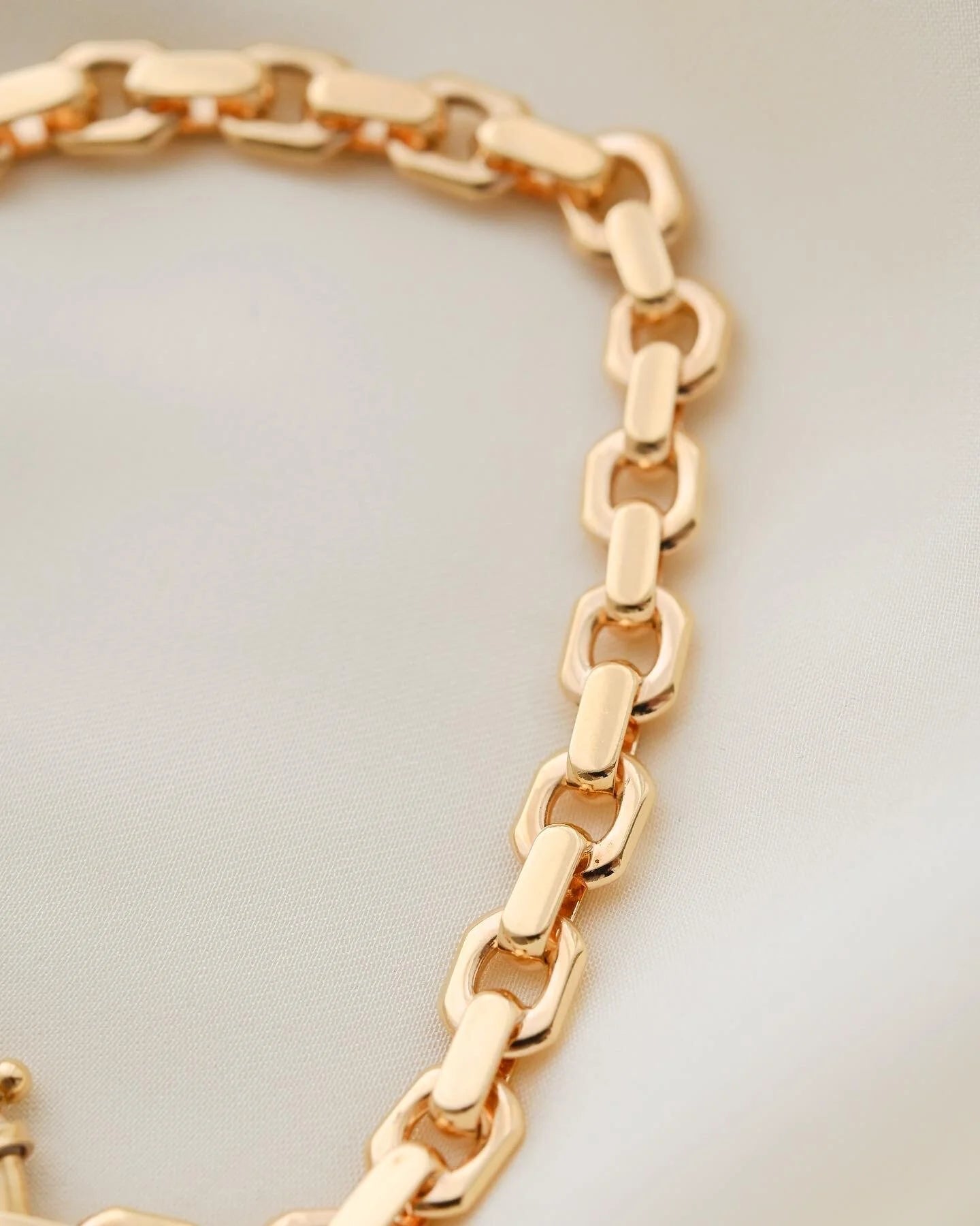 Extraordinary RARE Watch Chain Bracelet 18K Gold 1925