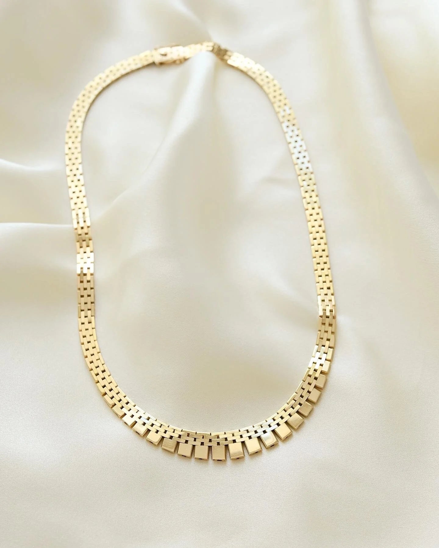 Magical Danish Vintage Cleopatra Necklace 14K Gold 1960